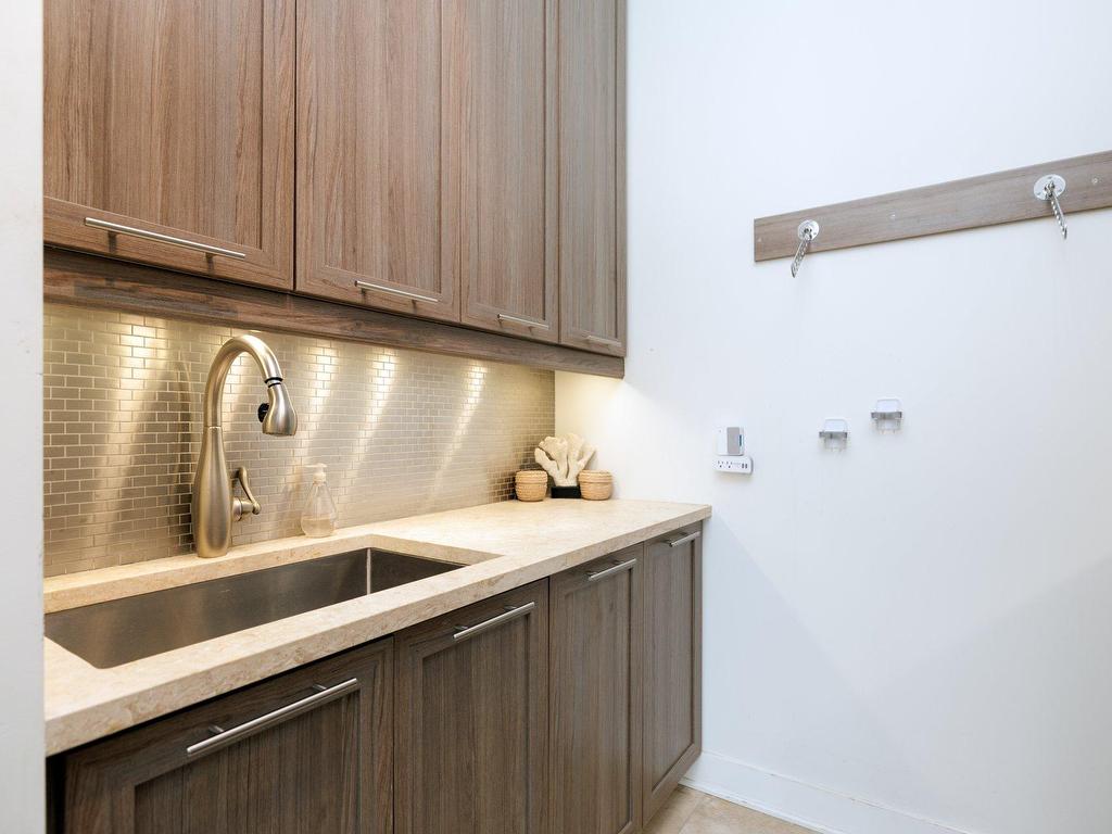 









103


Rue d'Oxford

,
Hudson,




QC
J0P1H0

