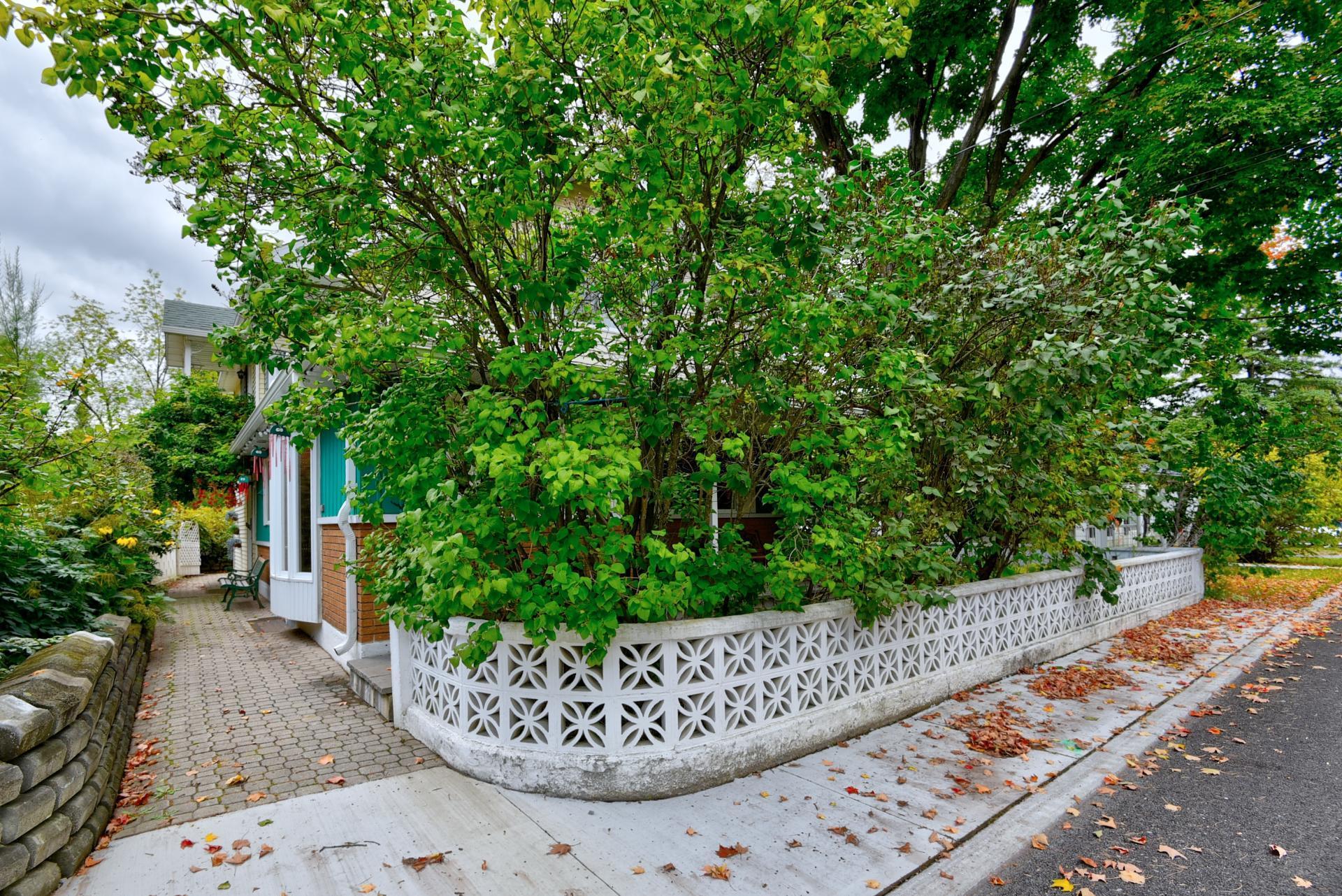 









153


Rue L'Espérance

,
Lavaltrie,




QC
J5T2X1

