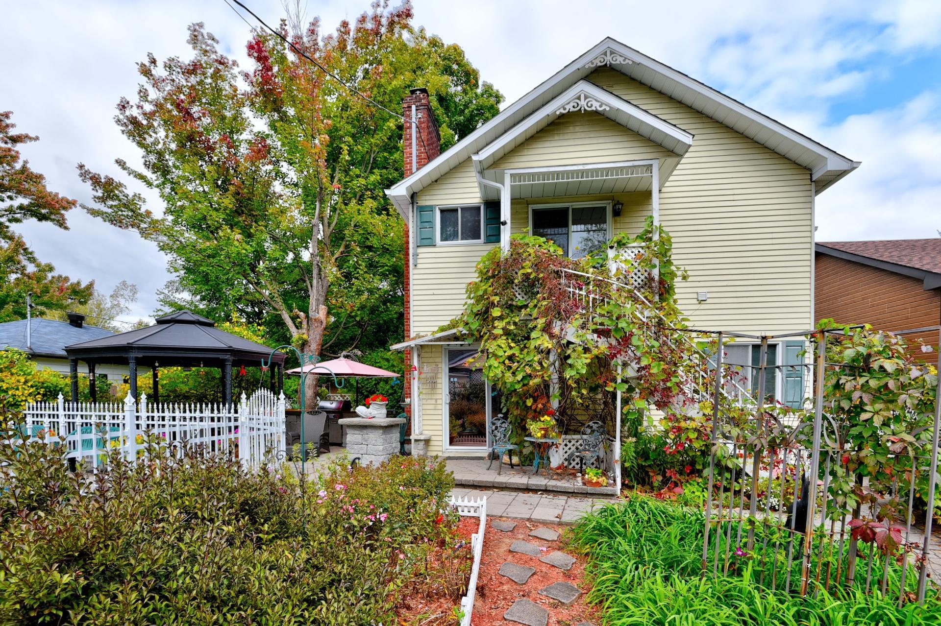 









153


Rue L'Espérance

,
Lavaltrie,




QC
J5T2X1

