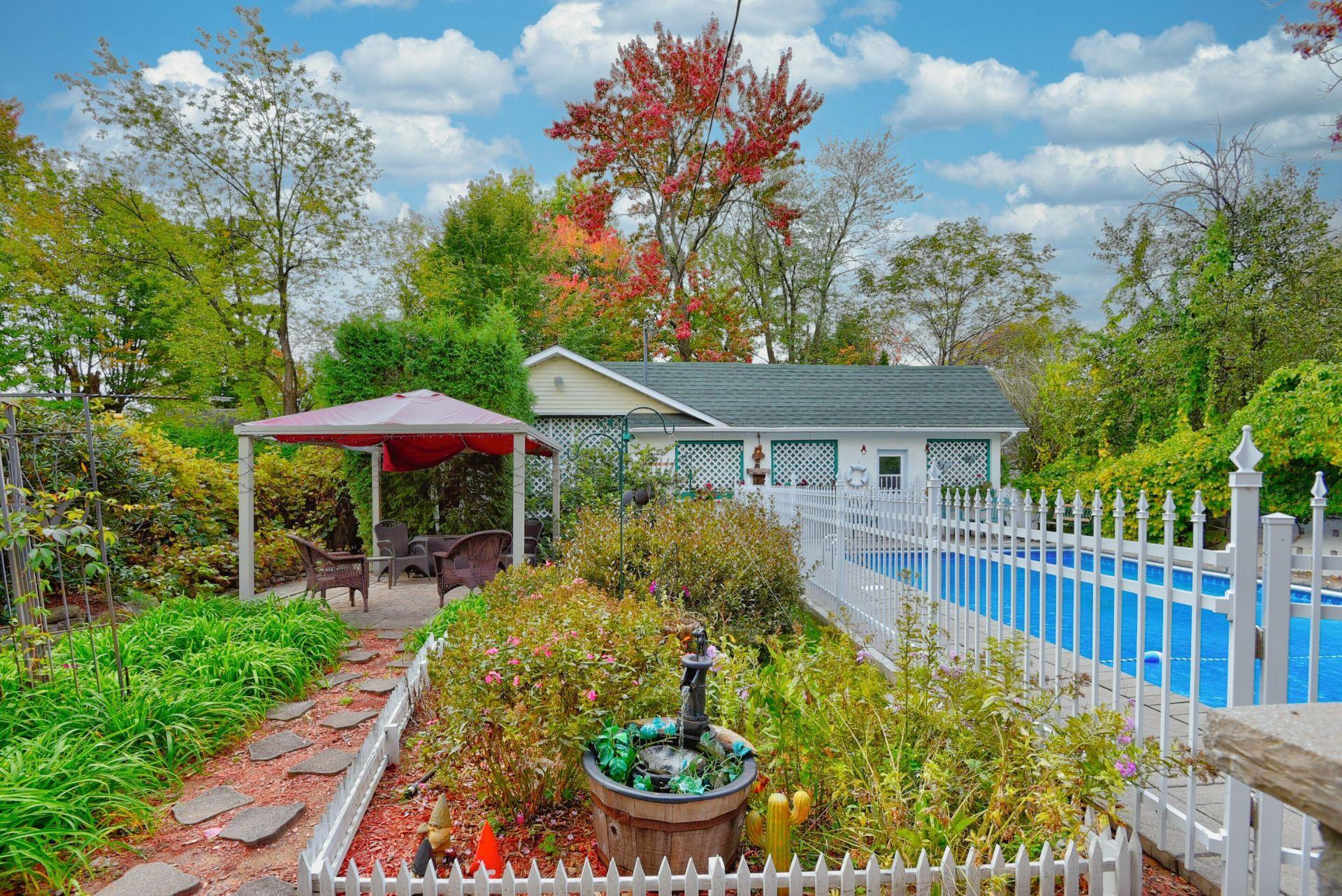 









153


Rue L'Espérance

,
Lavaltrie,




QC
J5T2X1

