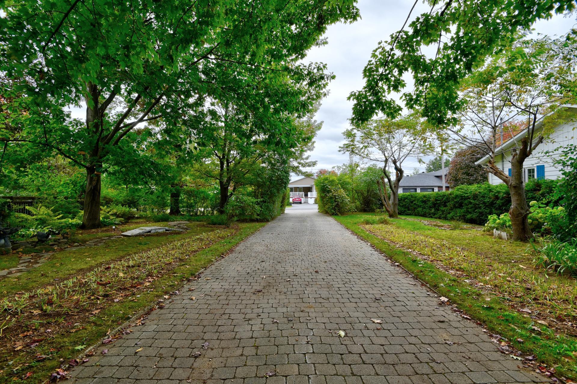 









153


Rue L'Espérance

,
Lavaltrie,




QC
J5T2X1

