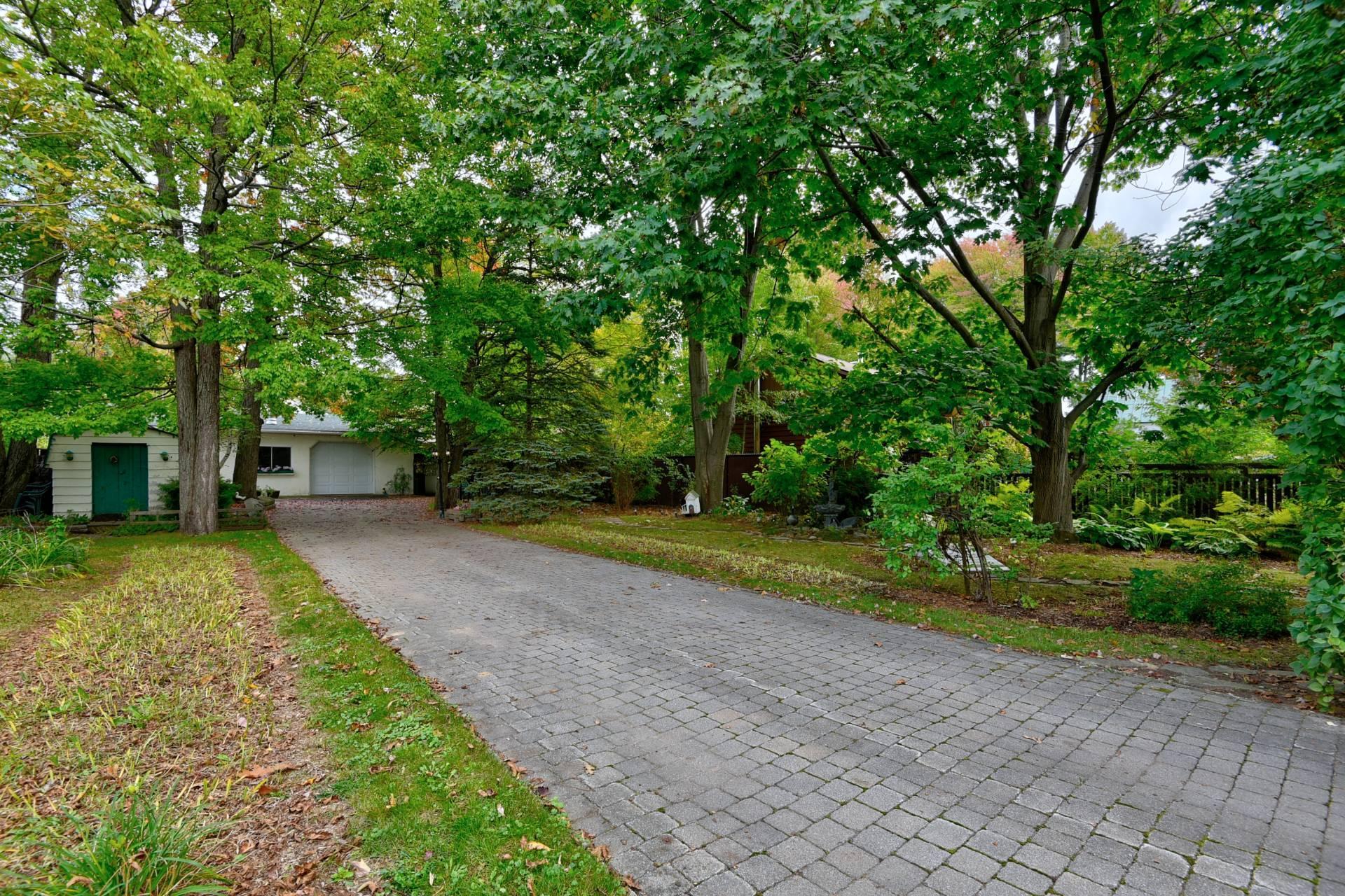 









153


Rue L'Espérance

,
Lavaltrie,




QC
J5T2X1

