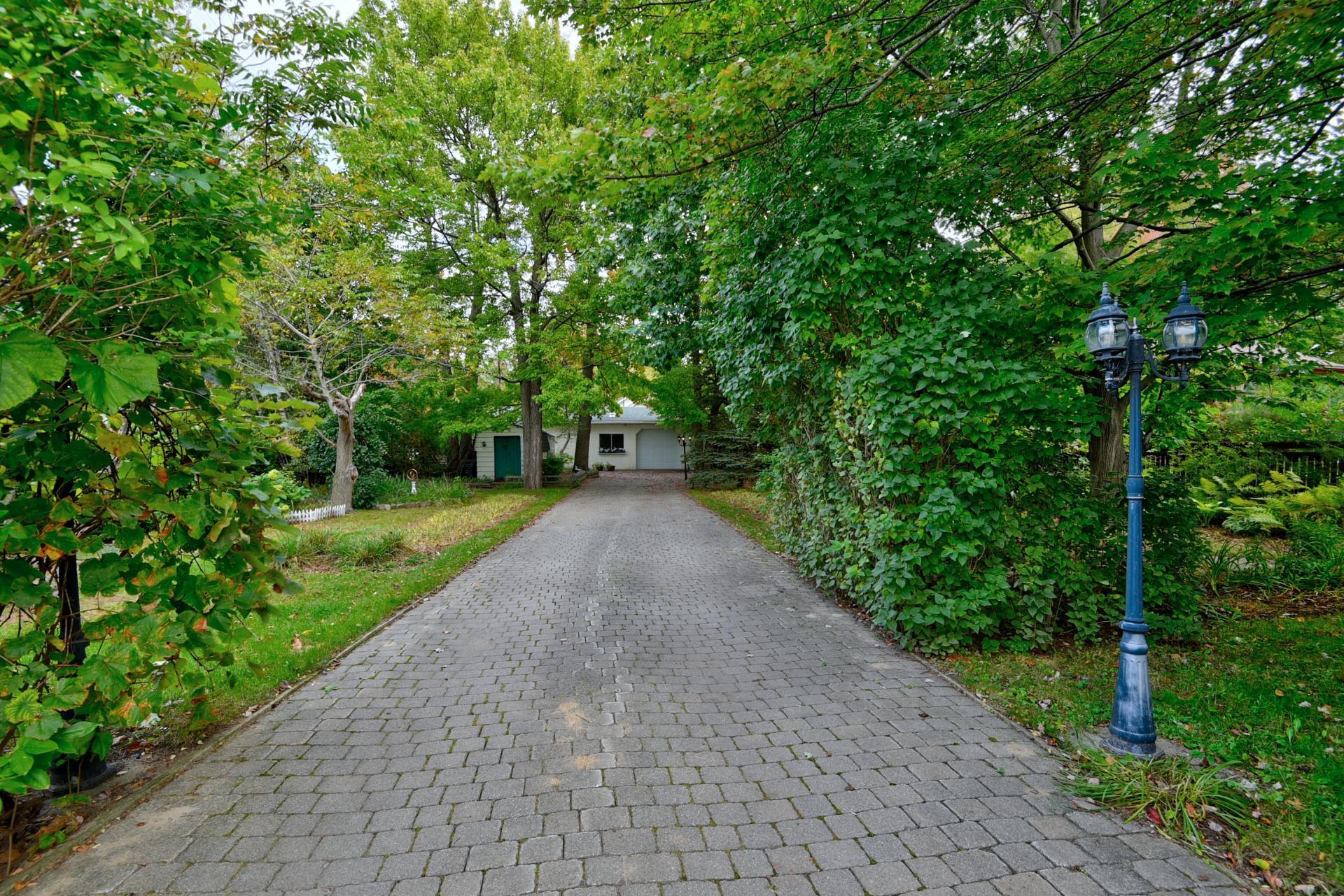 









153


Rue L'Espérance

,
Lavaltrie,




QC
J5T2X1

