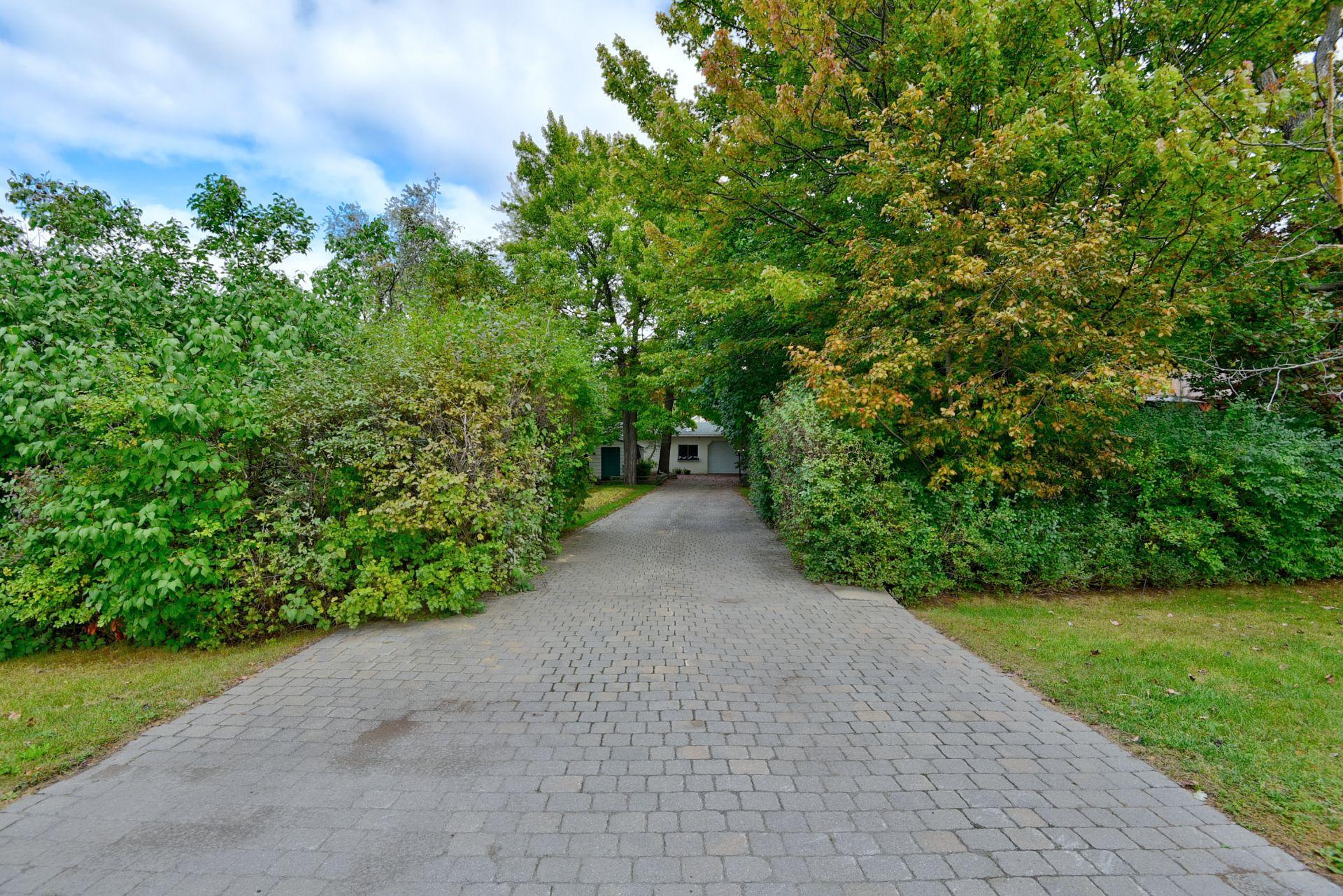 









153


Rue L'Espérance

,
Lavaltrie,




QC
J5T2X1

