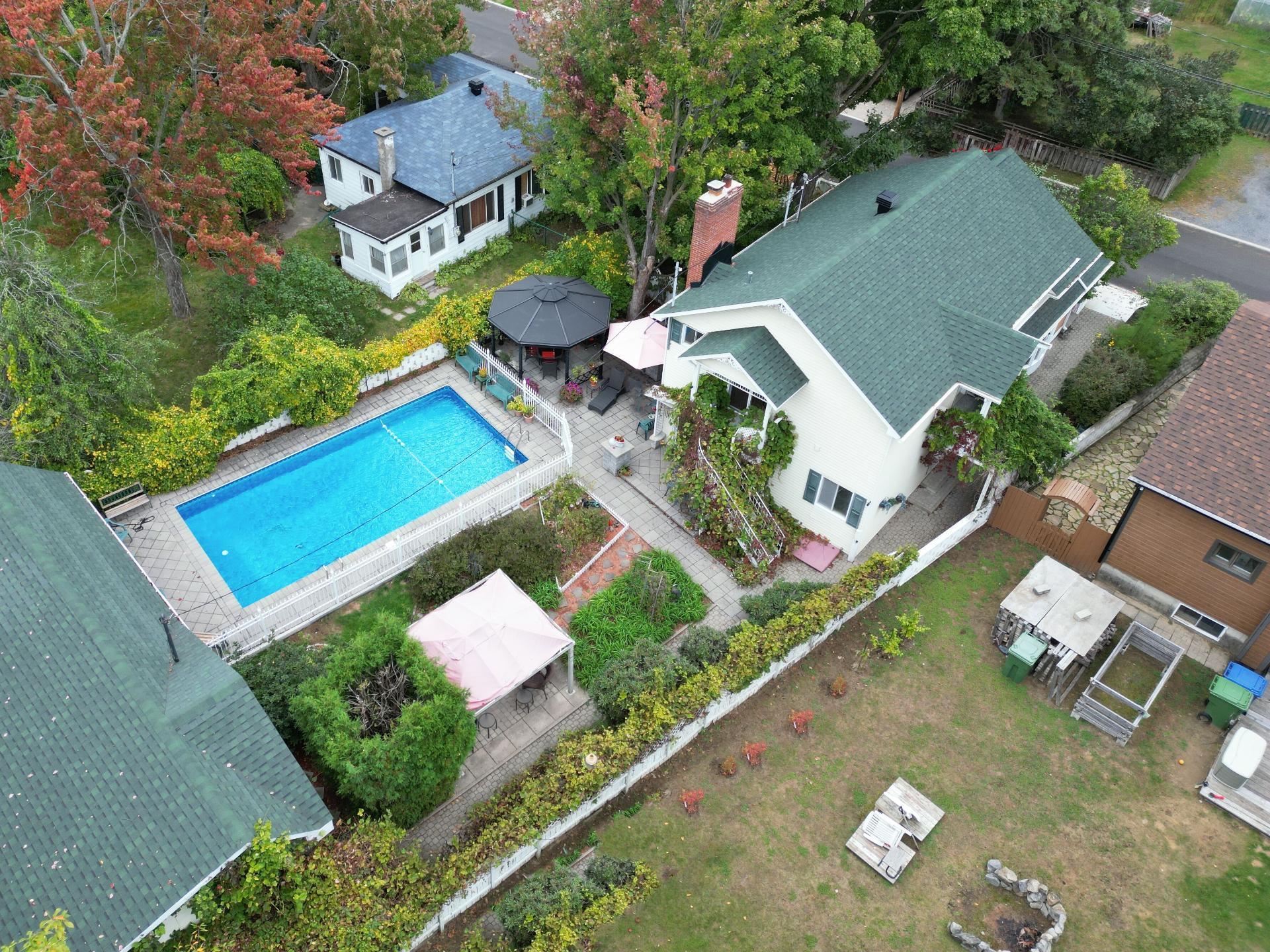 









153


Rue L'Espérance

,
Lavaltrie,




QC
J5T2X1

