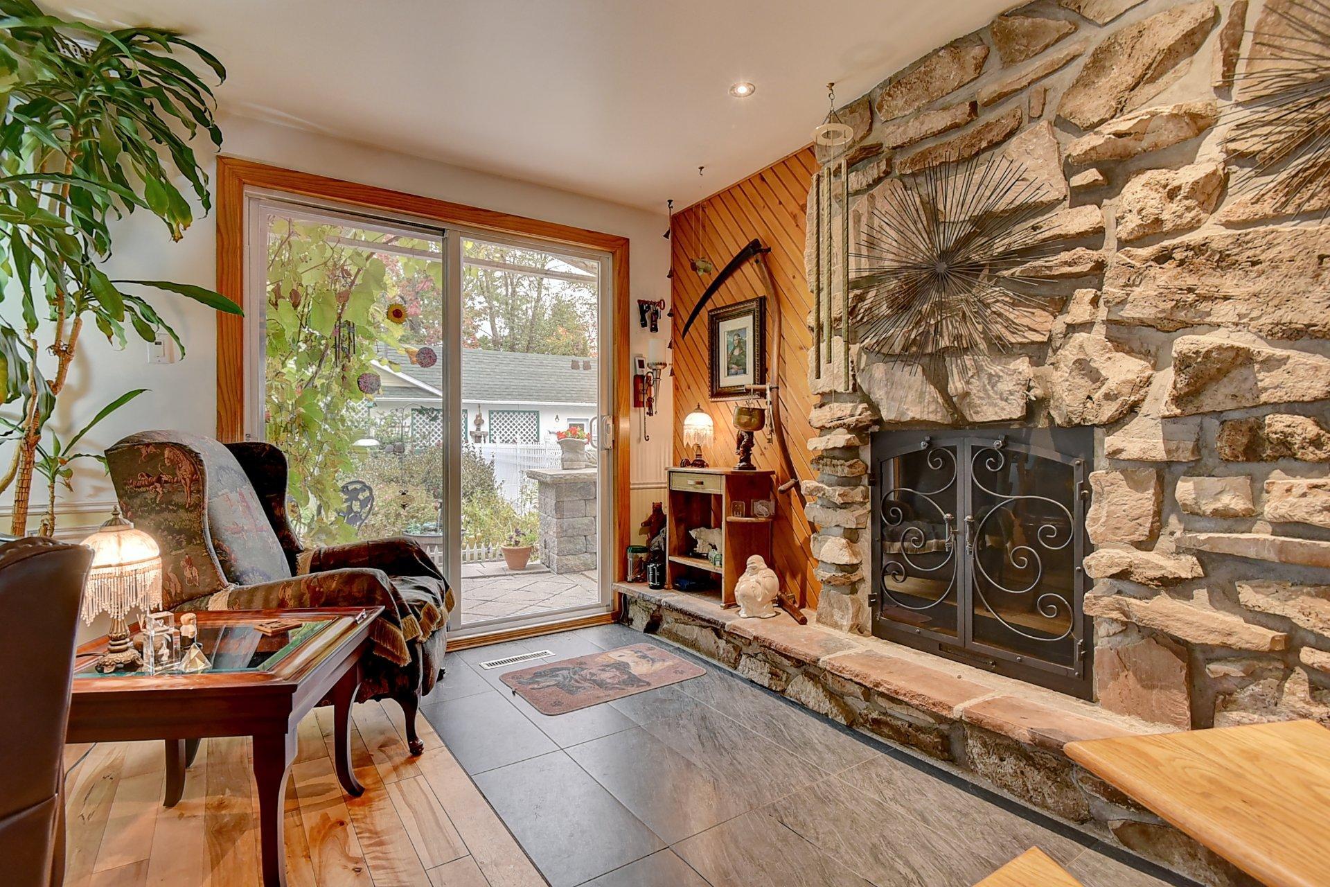 









153


Rue L'Espérance

,
Lavaltrie,




QC
J5T2X1

