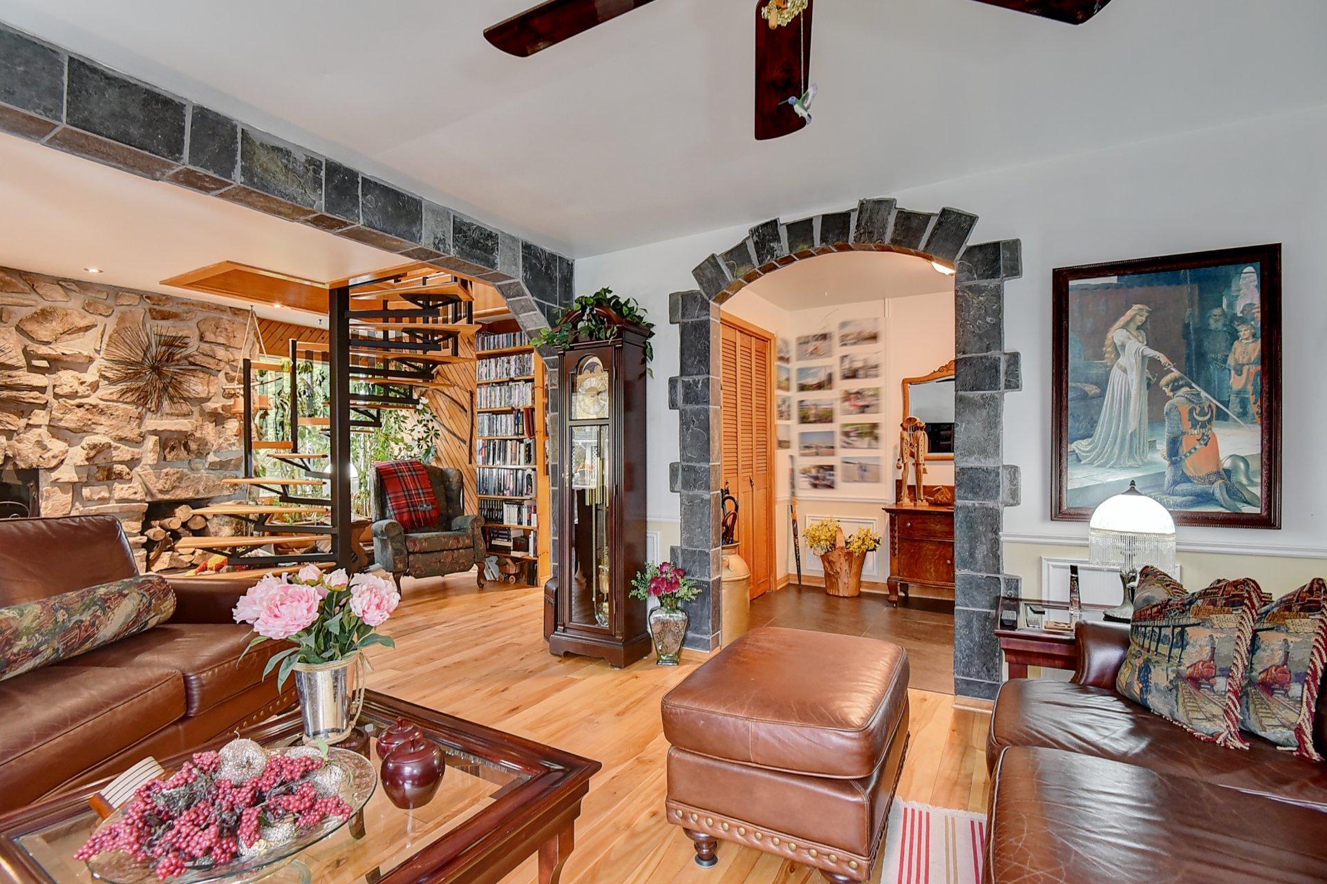 









153


Rue L'Espérance

,
Lavaltrie,




QC
J5T2X1

