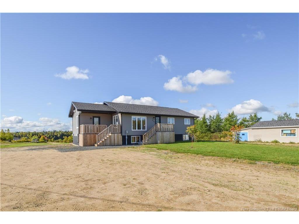 









420


345

RTE,
Évangéline,




NB
E8P 1T8

