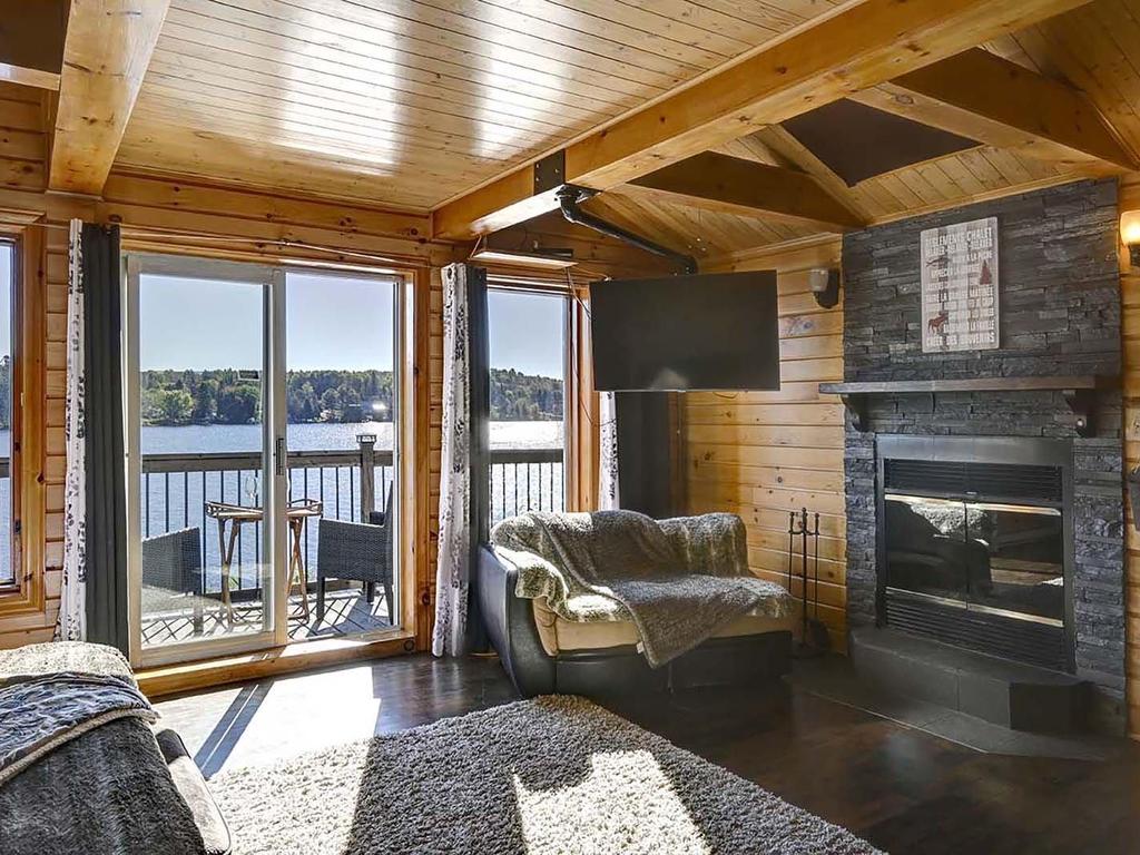 









1826


Ch. du Lac-Chaud

,
La Macaza,




QC
J0T1R0

