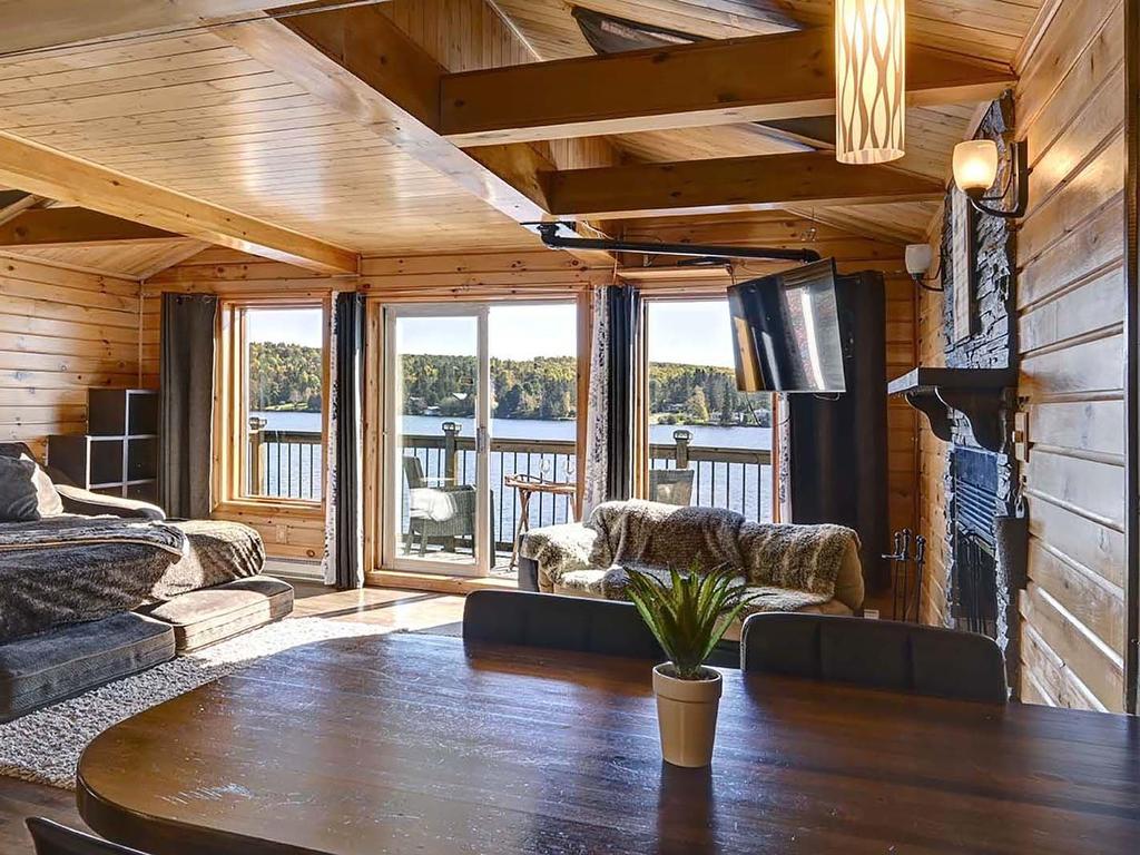 









1826


Ch. du Lac-Chaud

,
La Macaza,




QC
J0T1R0

