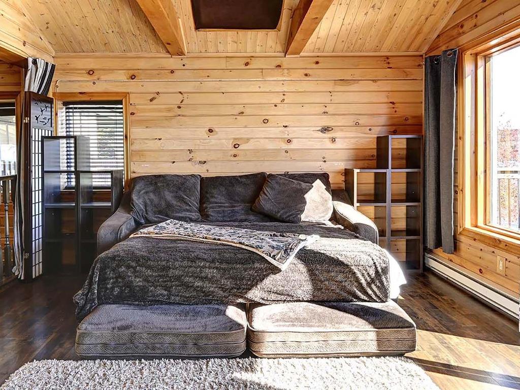 









1826


Ch. du Lac-Chaud

,
La Macaza,




QC
J0T1R0

