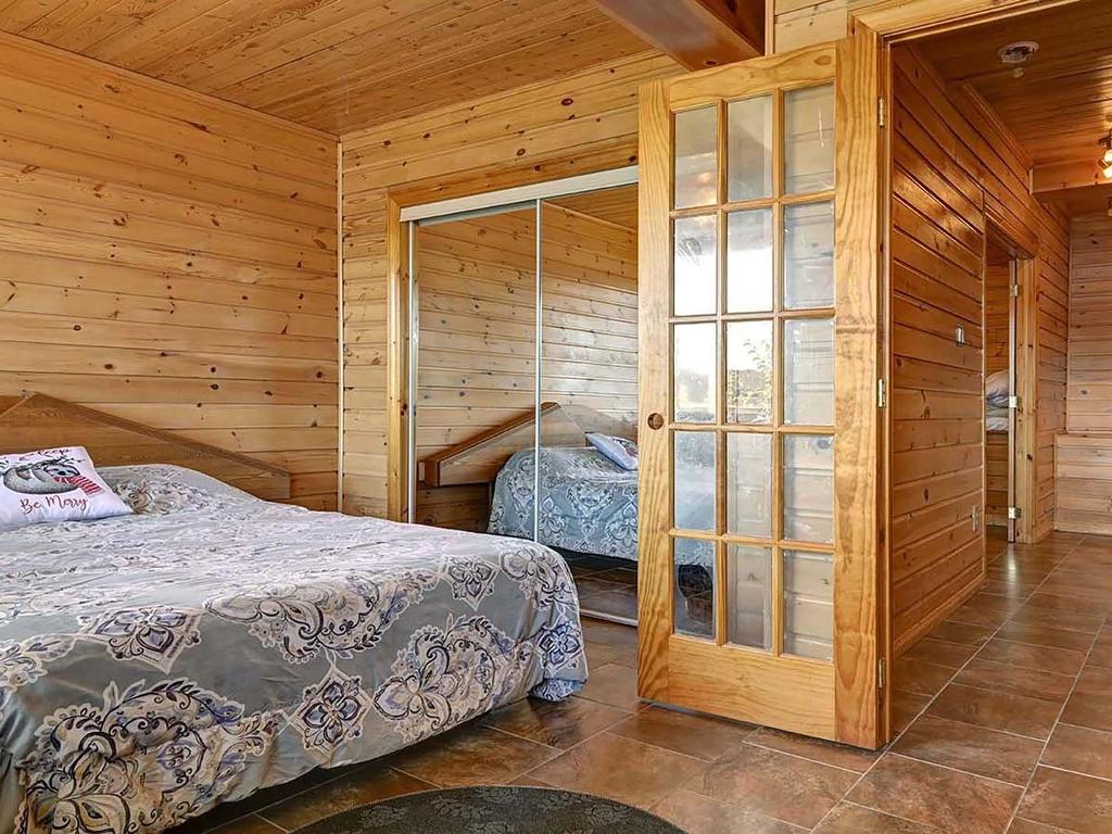 









1826


Ch. du Lac-Chaud

,
La Macaza,




QC
J0T1R0

