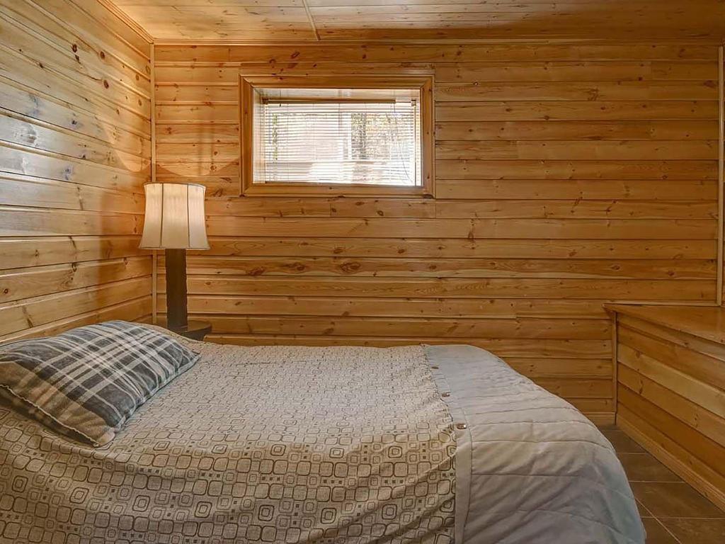 









1826


Ch. du Lac-Chaud

,
La Macaza,




QC
J0T1R0

