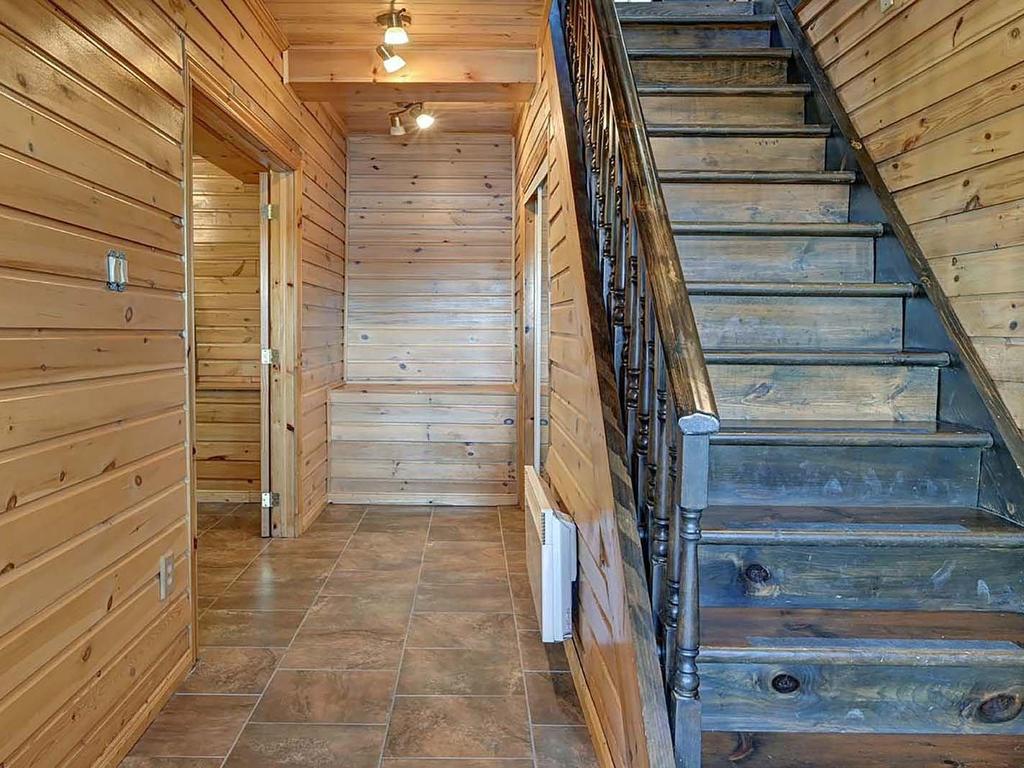 









1826


Ch. du Lac-Chaud

,
La Macaza,




QC
J0T1R0

