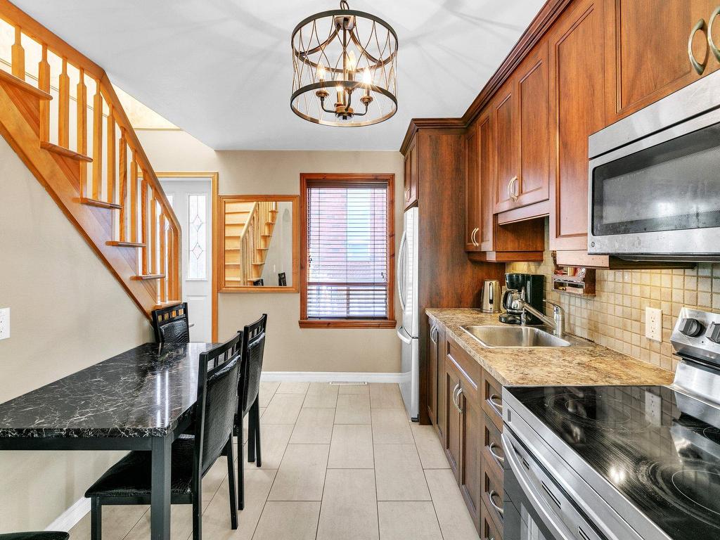 









1120


Rue St-Alexandre

,
Longueuil (Le Vieux-Longueuil),




QC
J4H3H1

