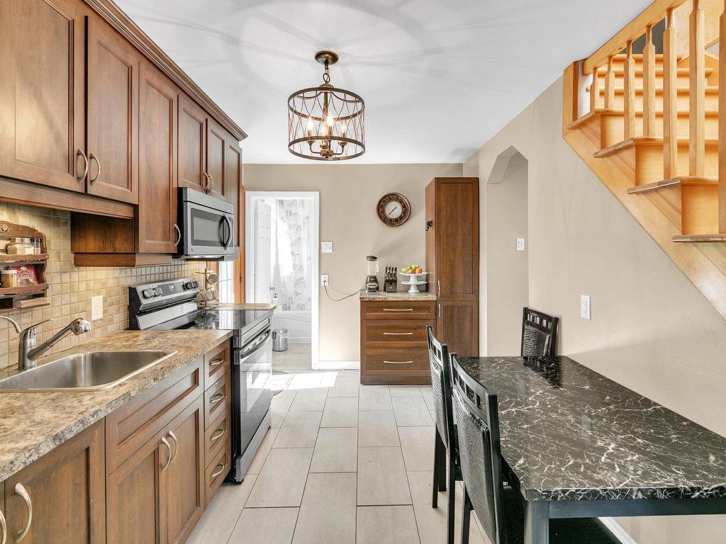 









1120


Rue St-Alexandre

,
Longueuil (Le Vieux-Longueuil),




QC
J4H3H1

