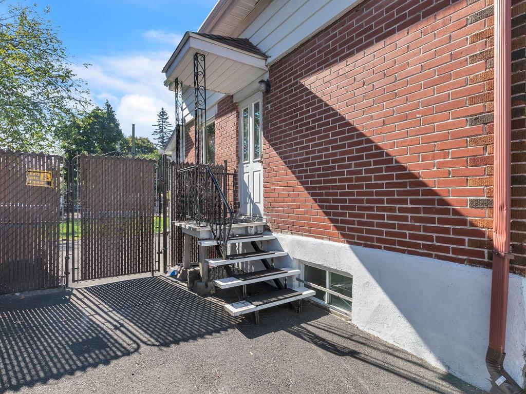 









1120


Rue St-Alexandre

,
Longueuil (Le Vieux-Longueuil),




QC
J4H3H1

