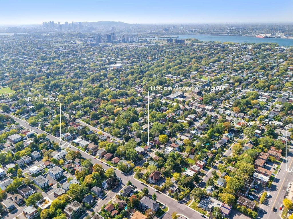 









1120


Rue St-Alexandre

,
Longueuil (Le Vieux-Longueuil),




QC
J4H3H1

