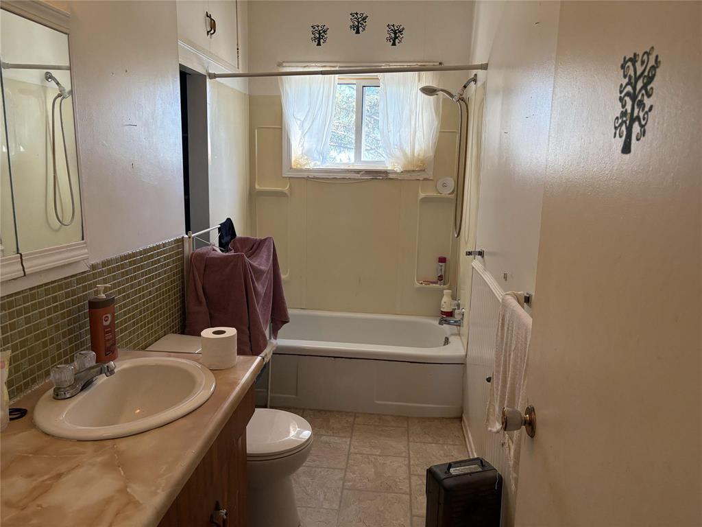 












515 Minnedosa Street

,
Newdale,




Manitoba
R0J1J0

