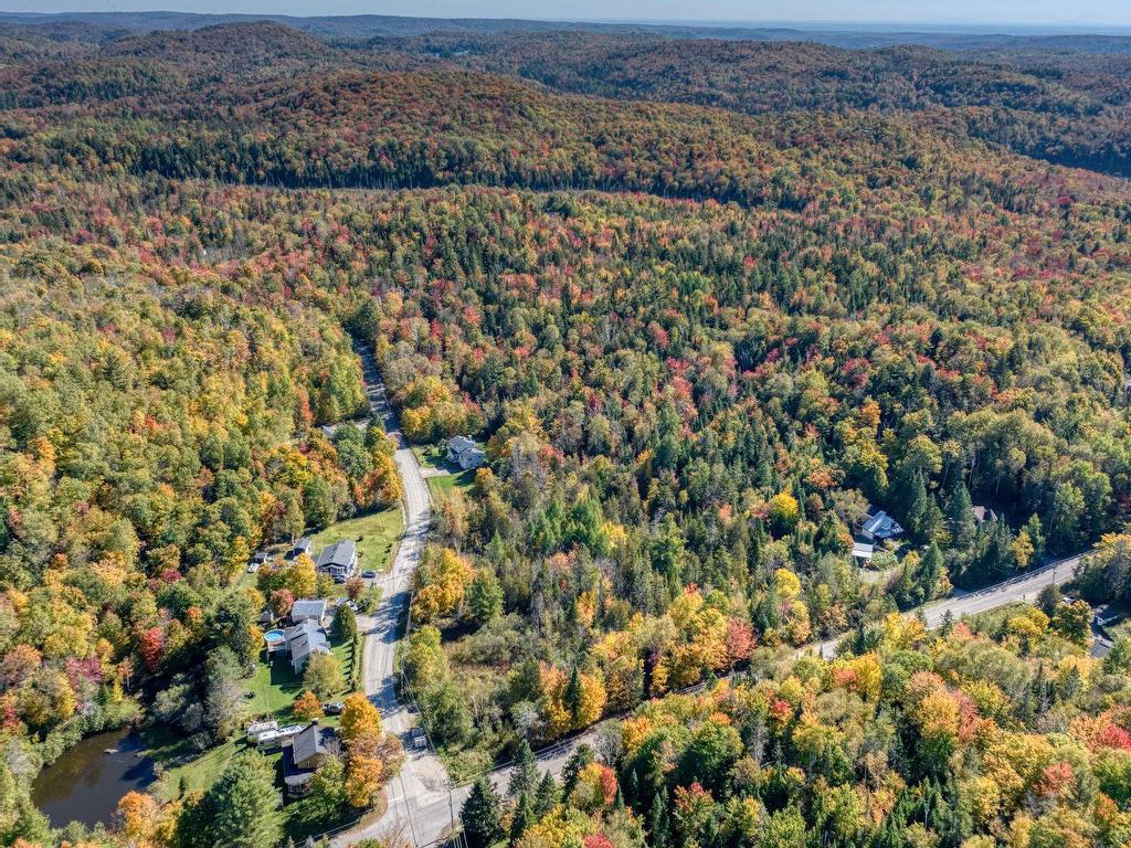 












Ch. du Lac-Pilon

,
Sainte-Adèle,







QC
J8B1N9

