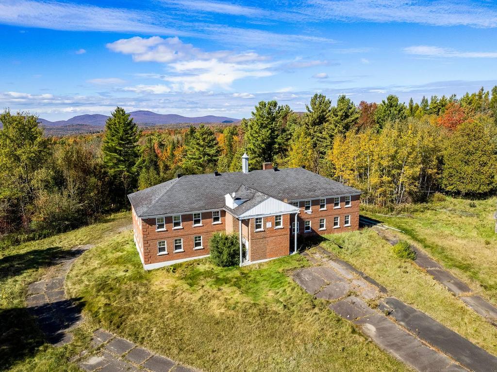 









2146


Ch. Nicholas-Austin

,
Austin,







QC
J0B1B0

