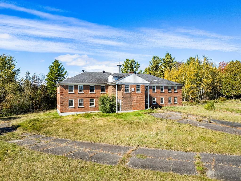 









2146


Ch. Nicholas-Austin

,
Austin,







QC
J0B1B0

