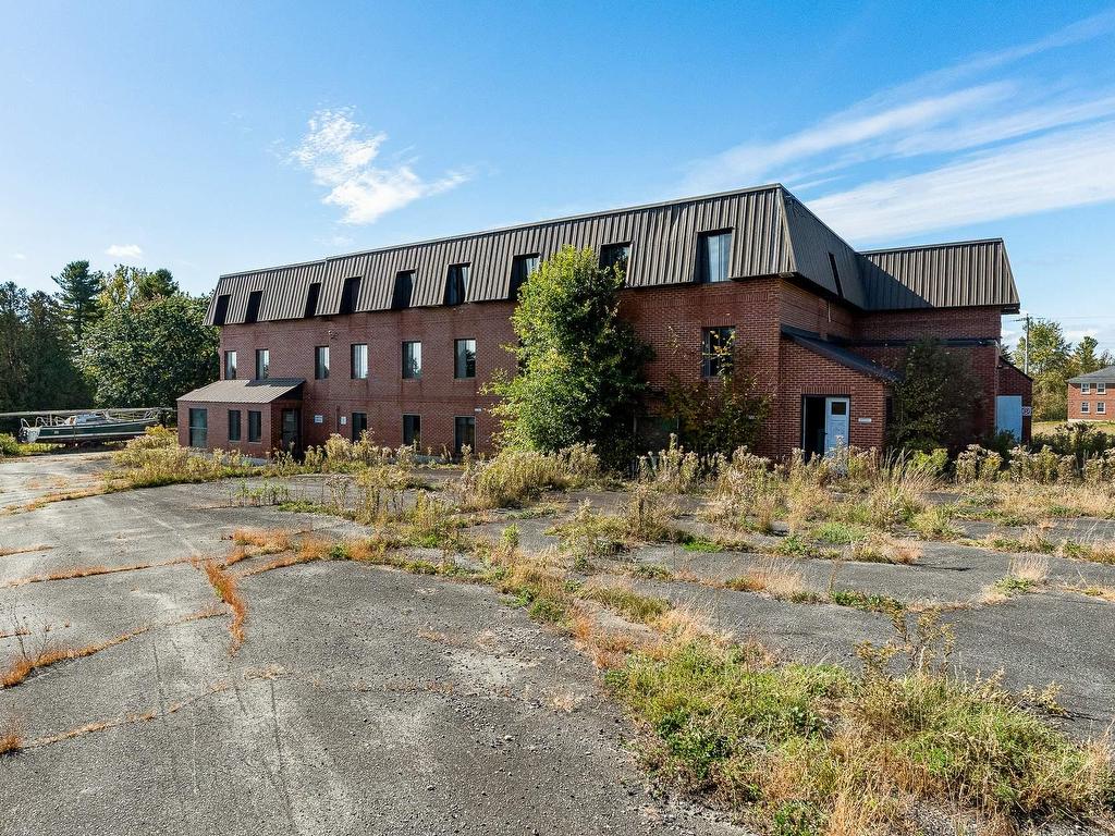 









2146


Ch. Nicholas-Austin

,
Austin,







QC
J0B1B0

