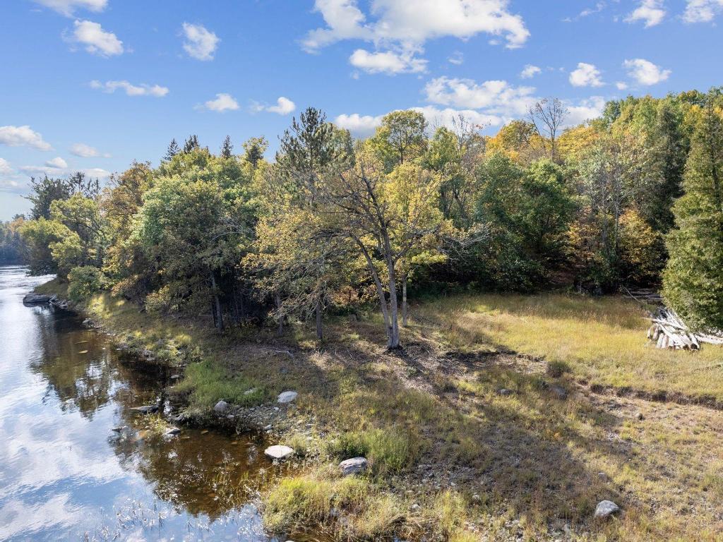 









255


Ch. East-Range

,
L'Isle-aux-Allumettes,







QC
J0X1M0

