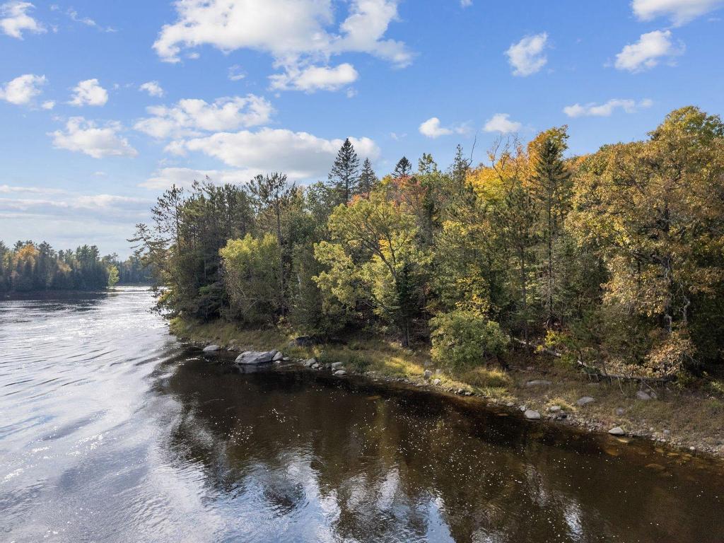 









255


Ch. East-Range

,
L'Isle-aux-Allumettes,







QC
J0X1M0

