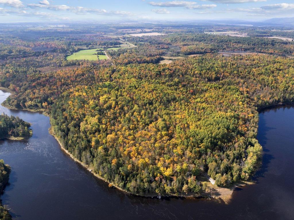 









255


Ch. East-Range

,
L'Isle-aux-Allumettes,







QC
J0X1M0

