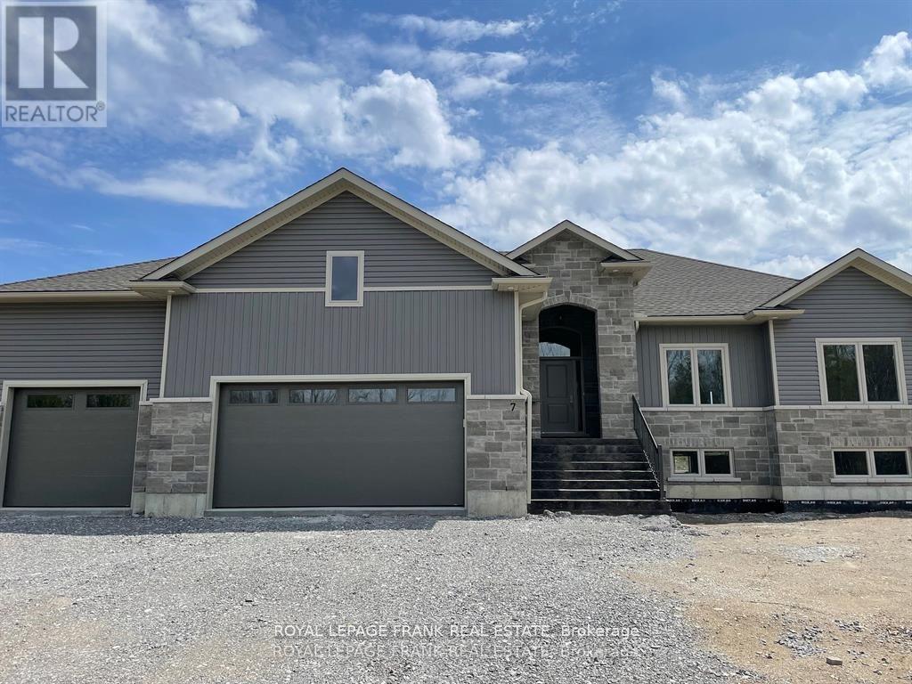 












6 AVALON DRIVE

,
Kawartha Lakes (Verulam),




Ontario
K0M1N0

