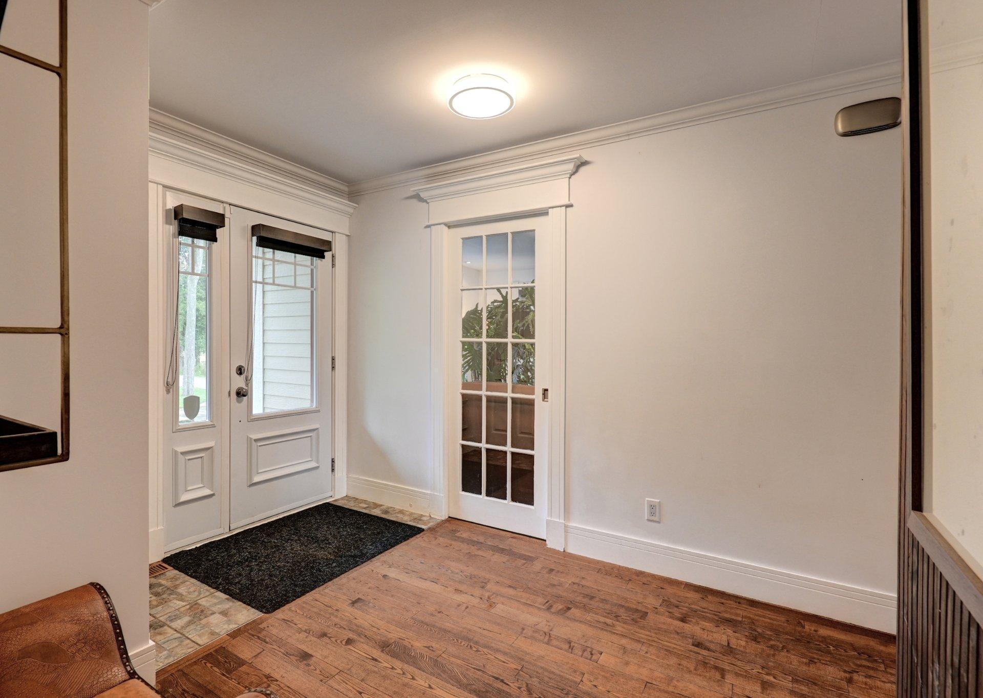 









1380


Rue de la Réserve

,
Saint-Lucien,




QC
J0C1N0

