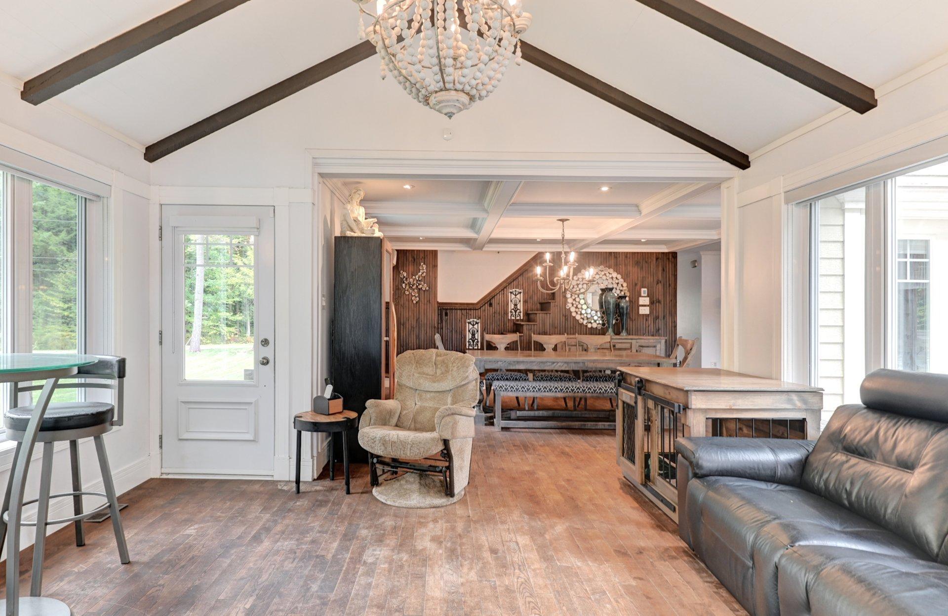 









1380


Rue de la Réserve

,
Saint-Lucien,




QC
J0C1N0

