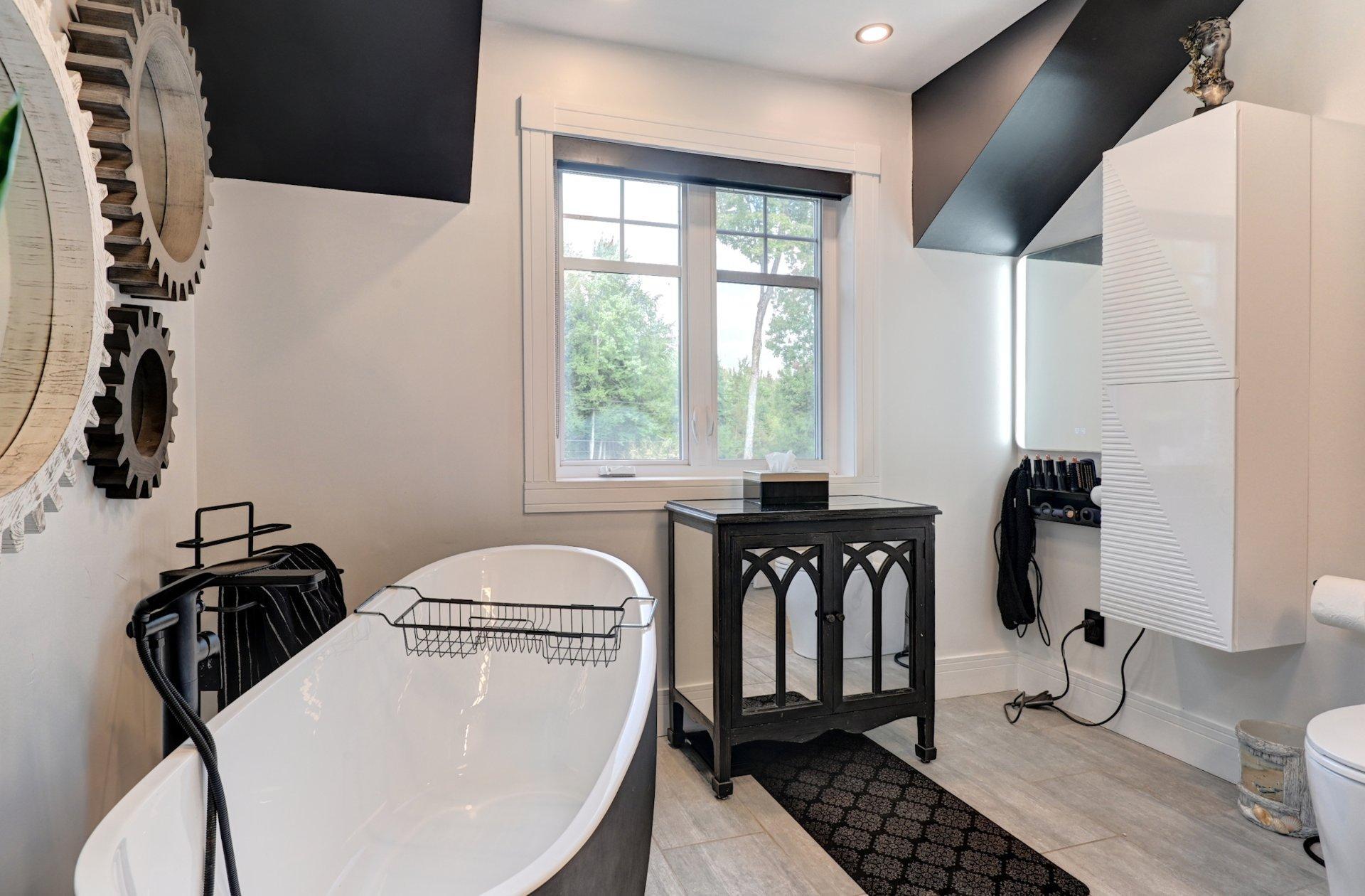 









1380


Rue de la Réserve

,
Saint-Lucien,




QC
J0C1N0

