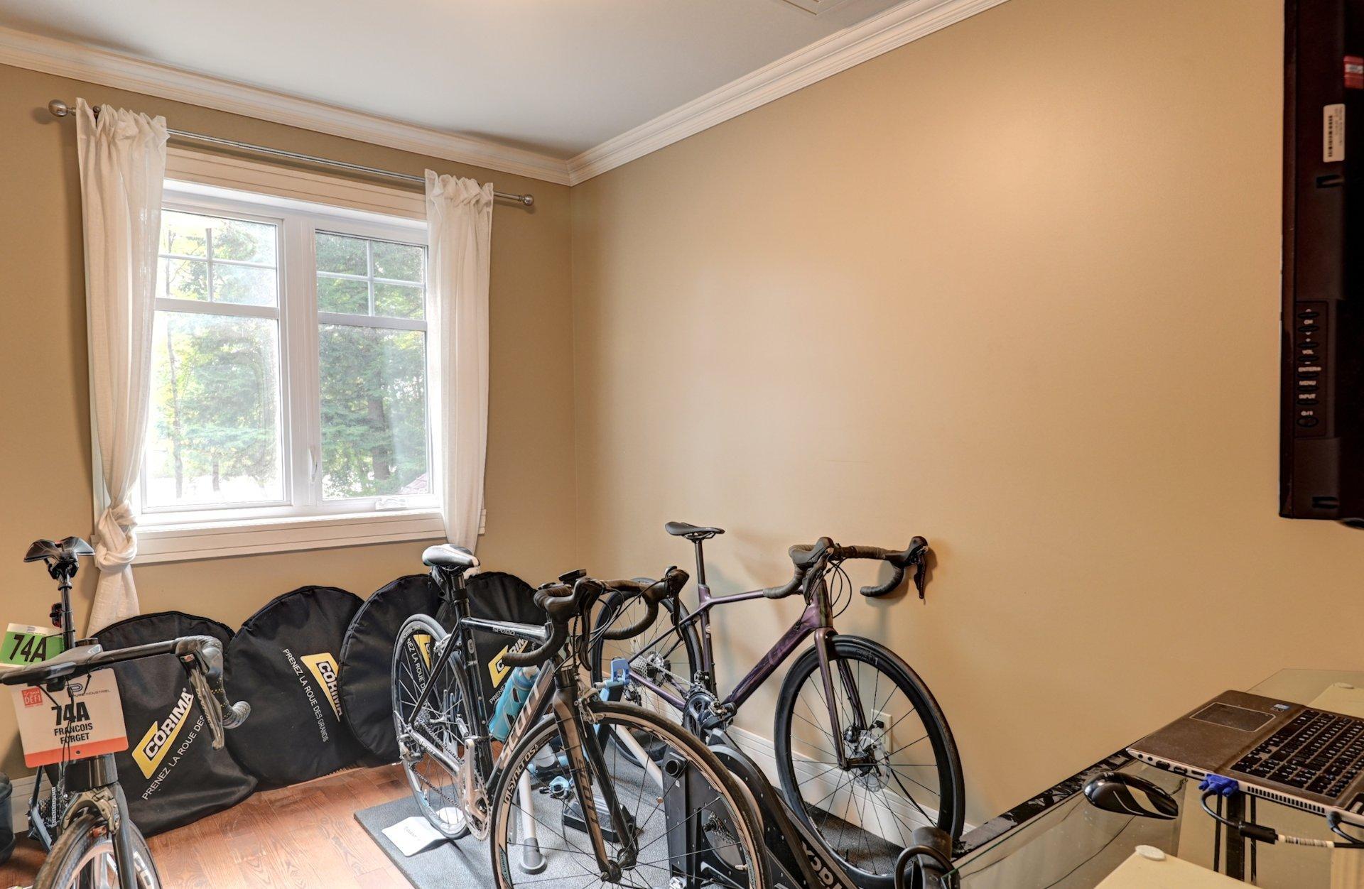 









1380


Rue de la Réserve

,
Saint-Lucien,




QC
J0C1N0

