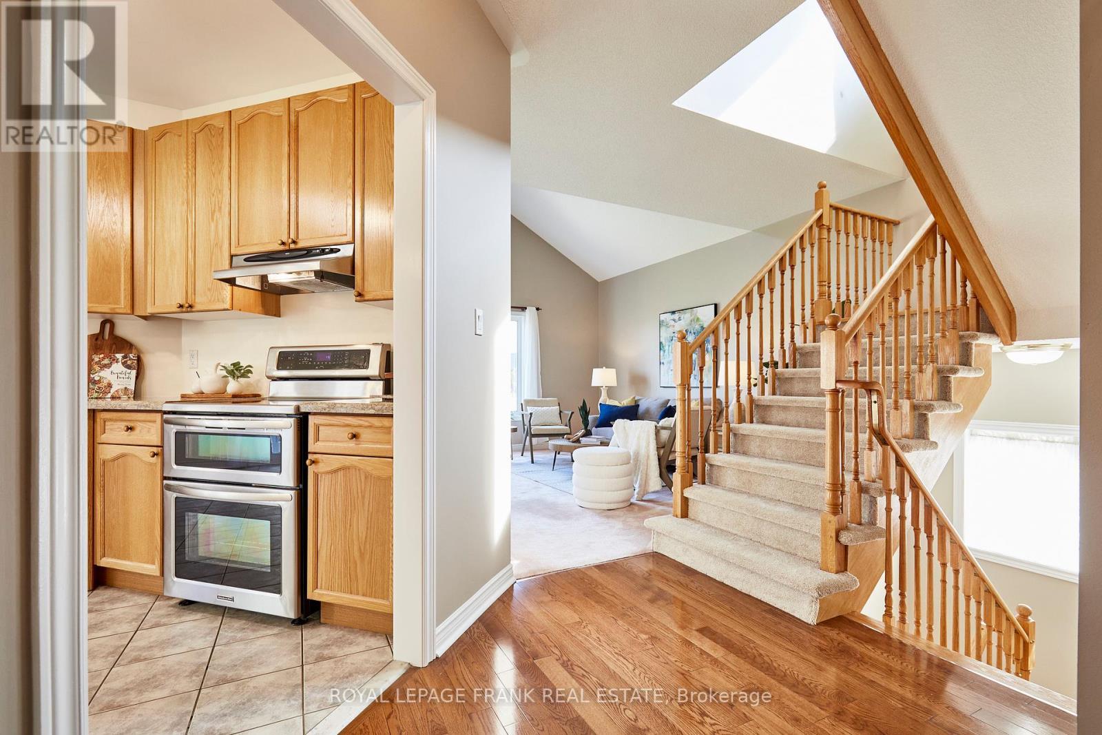 












65 WATERBURY CRESCENT

,
Scugog (Port Perry),




Ontario
L9L1R9

