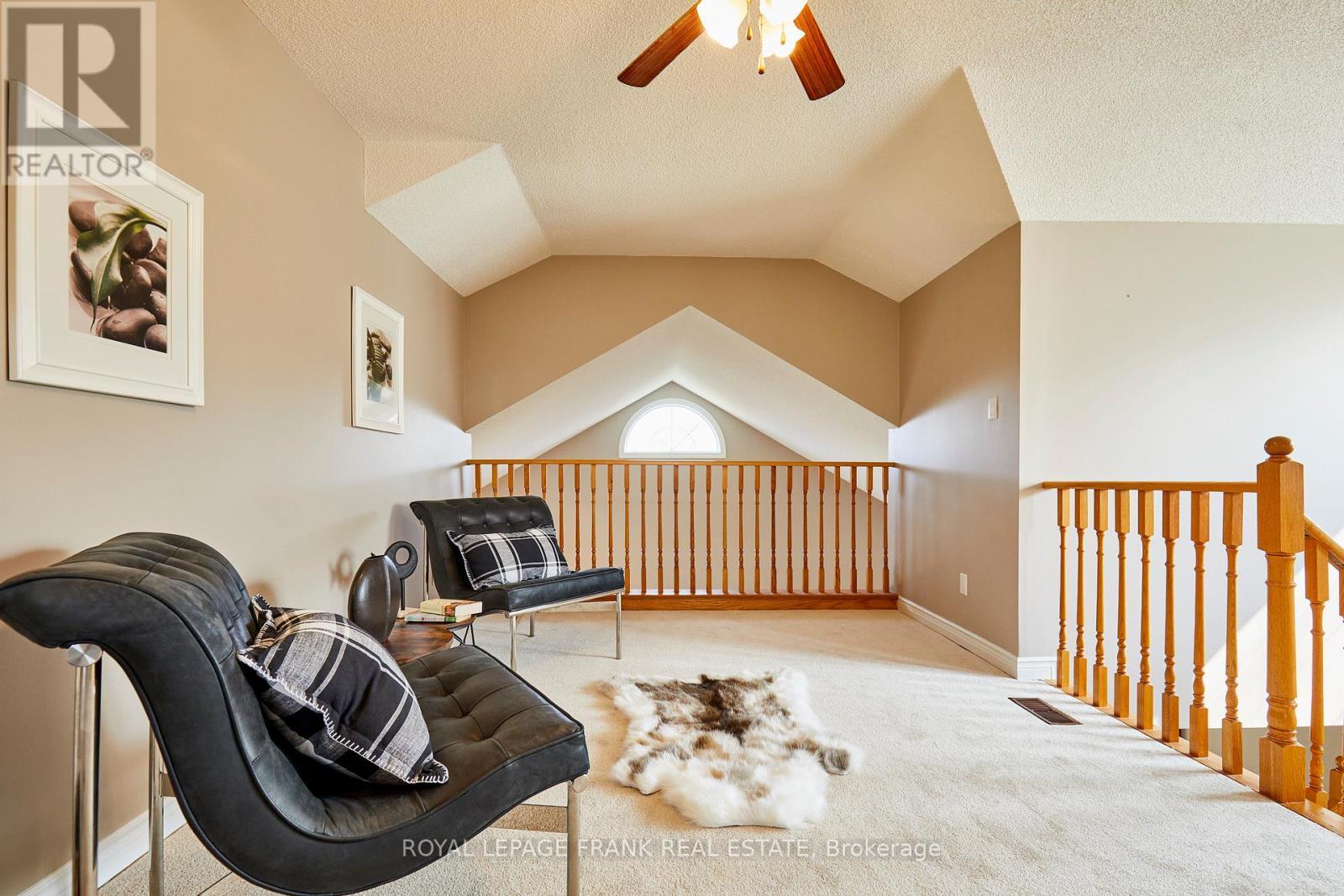 












65 WATERBURY CRESCENT

,
Scugog (Port Perry),




Ontario
L9L1R9

