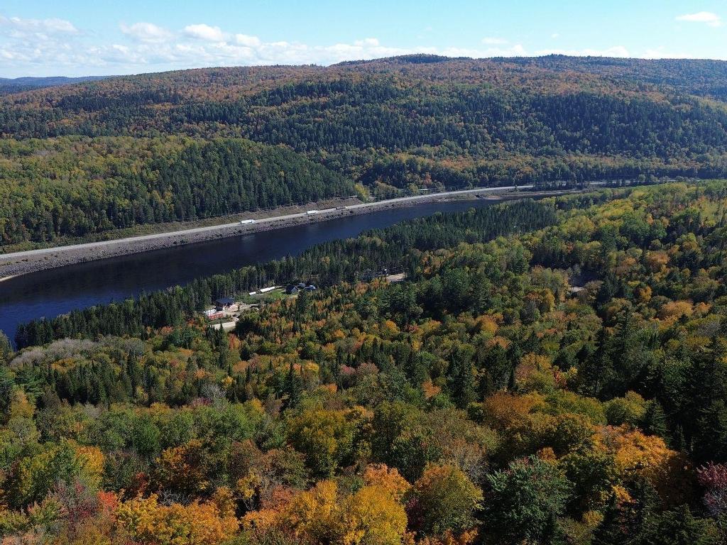 












Ch. des Bêtes-Puantes

,
Lac-Normand,







QC
G0X2C0


