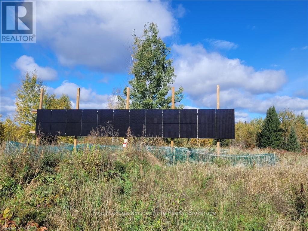 












2120 PAPINEAU ROAD

,
Papineau-Cameron (Papineau Cameron),




Ontario
P0H1V0


