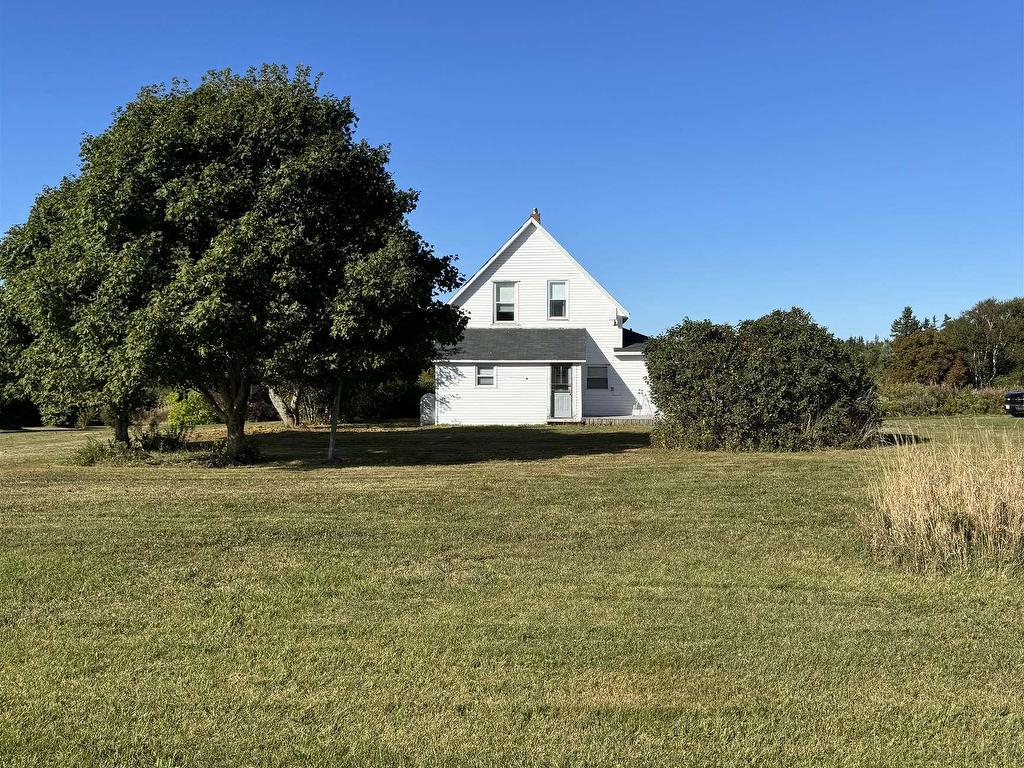 












5917 Northside Road

,
North Lake,




PE
C0A 2B0

