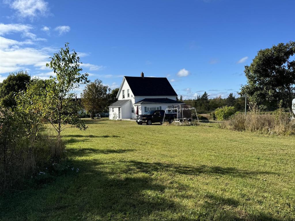












5917 Northside Road

,
North Lake,




PE
C0A 2B0

