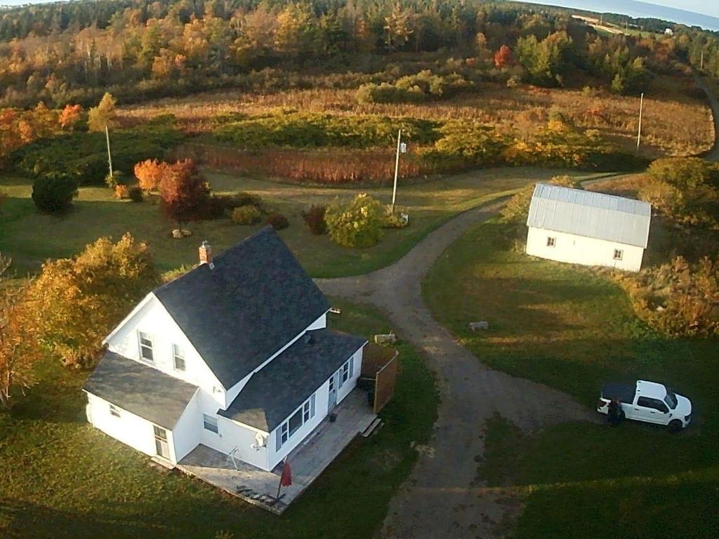 












5917 Northside Road

,
North Lake,




PE
C0A 2B0

