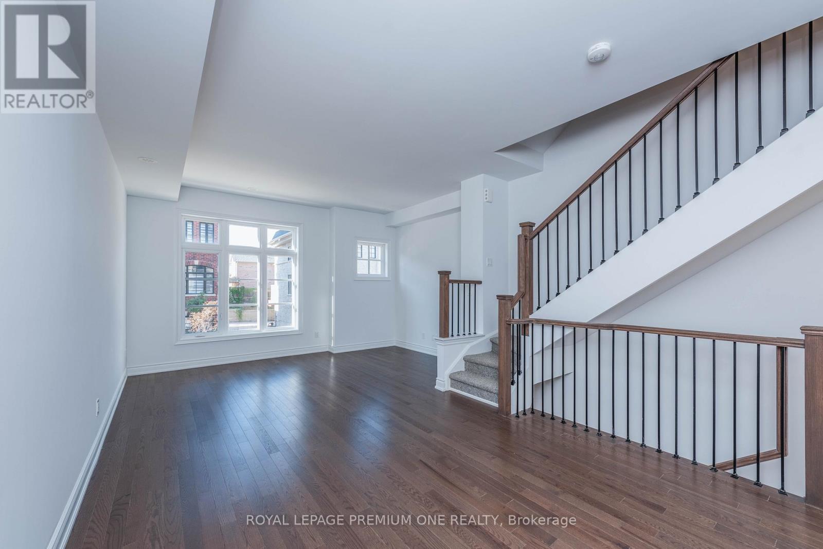 












149 - 55 LUNAR CRESCENT

,
Mississauga,




Ontario
L5M2R2

