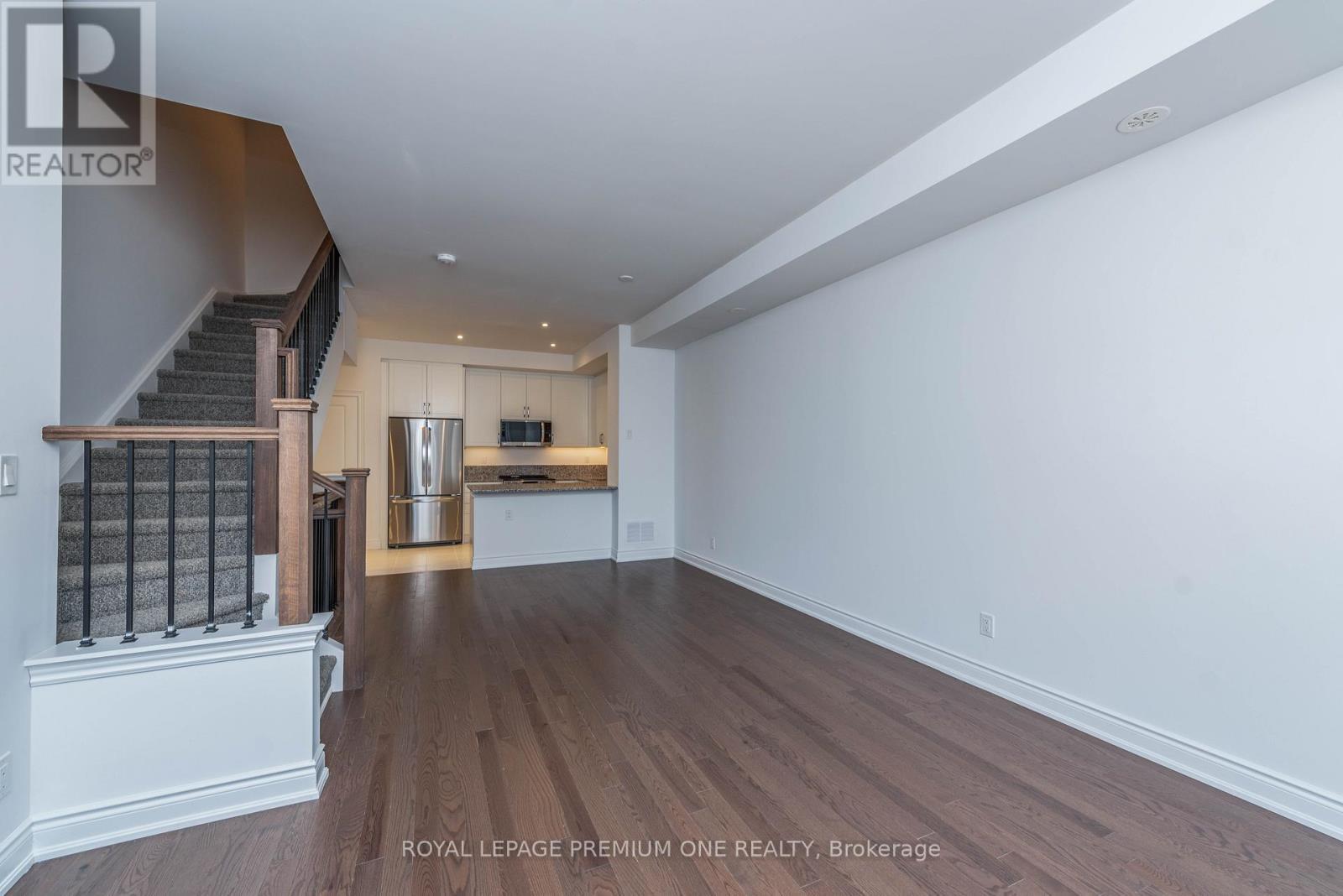 












149 - 55 LUNAR CRESCENT

,
Mississauga,




Ontario
L5M2R2

