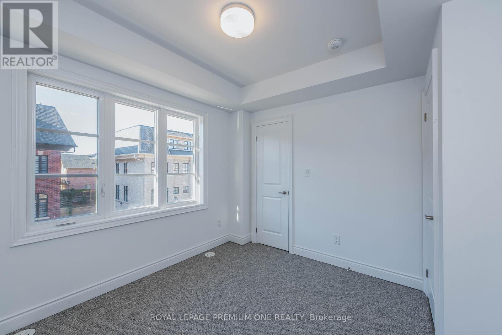 












149 - 55 LUNAR CRESCENT

,
Mississauga,




Ontario
L5M2R2

