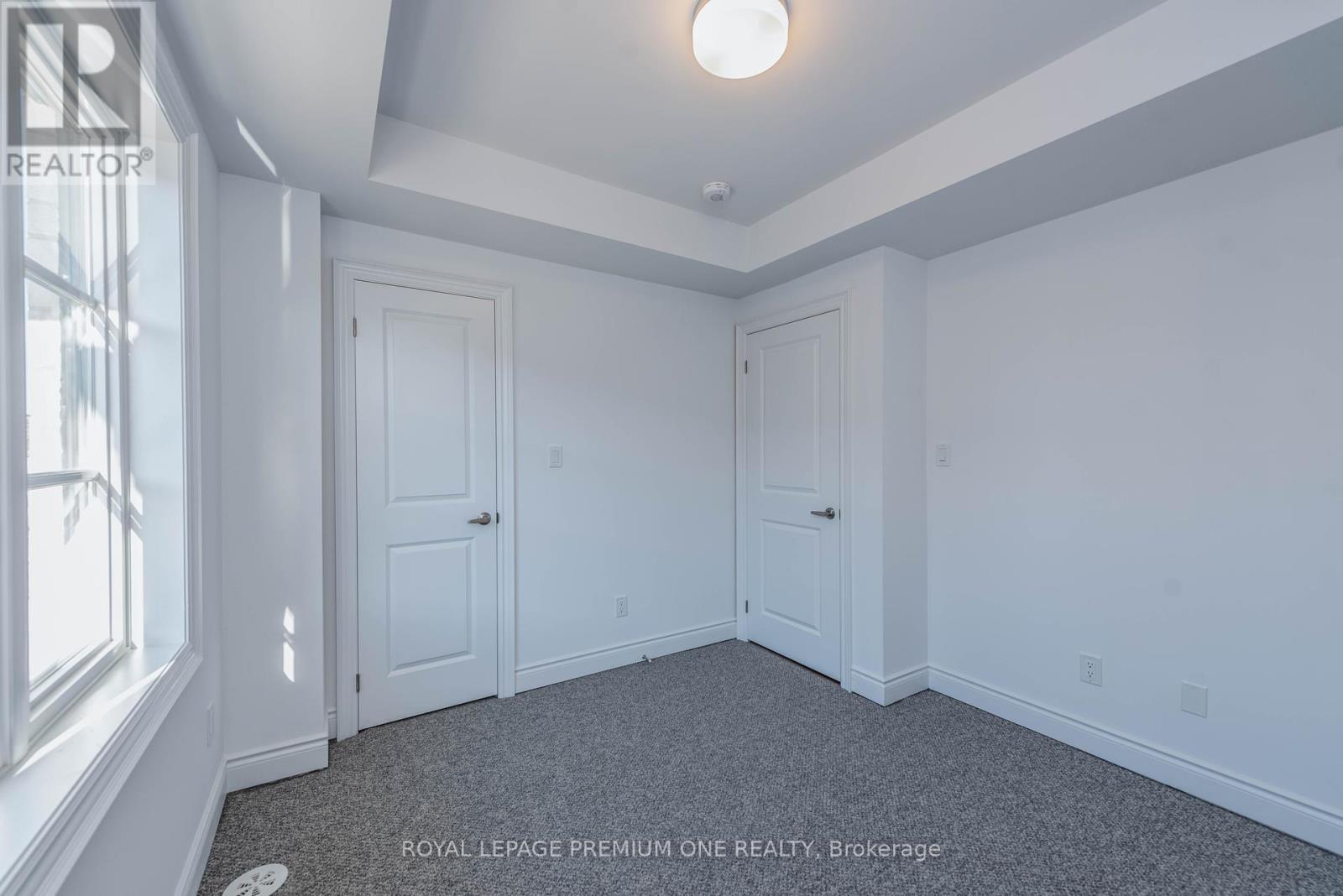 












149 - 55 LUNAR CRESCENT

,
Mississauga,




Ontario
L5M2R2

