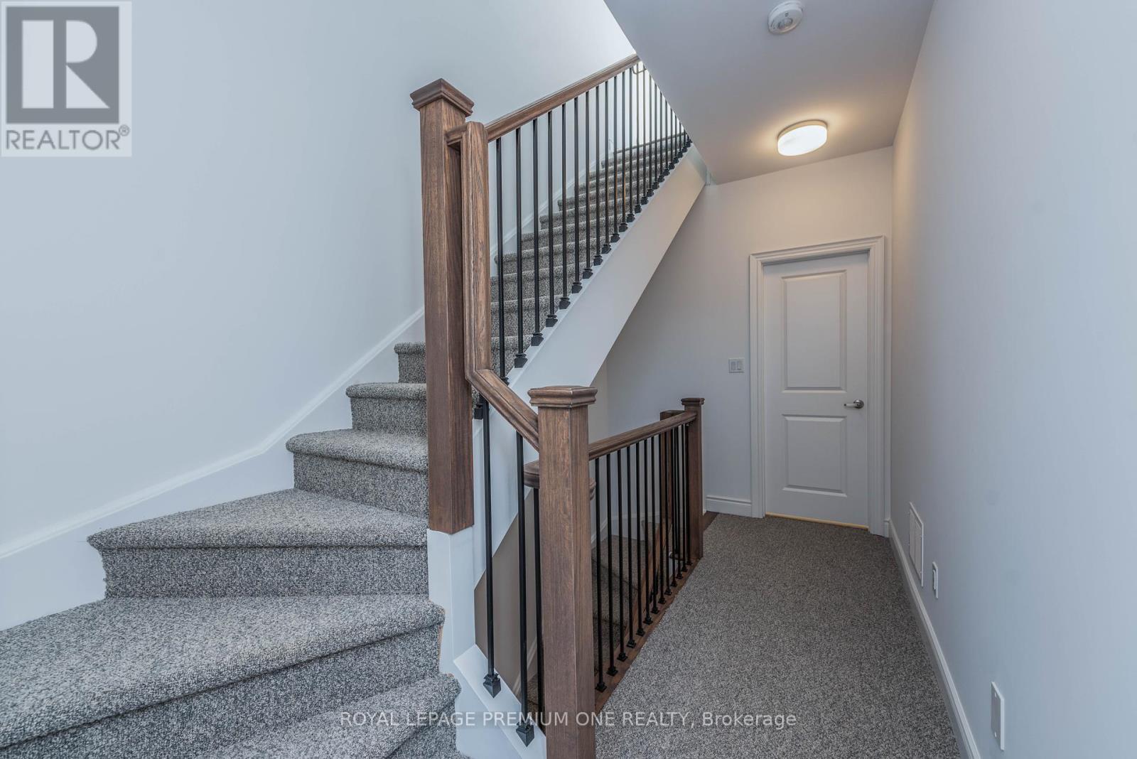 












149 - 55 LUNAR CRESCENT

,
Mississauga,




Ontario
L5M2R2

