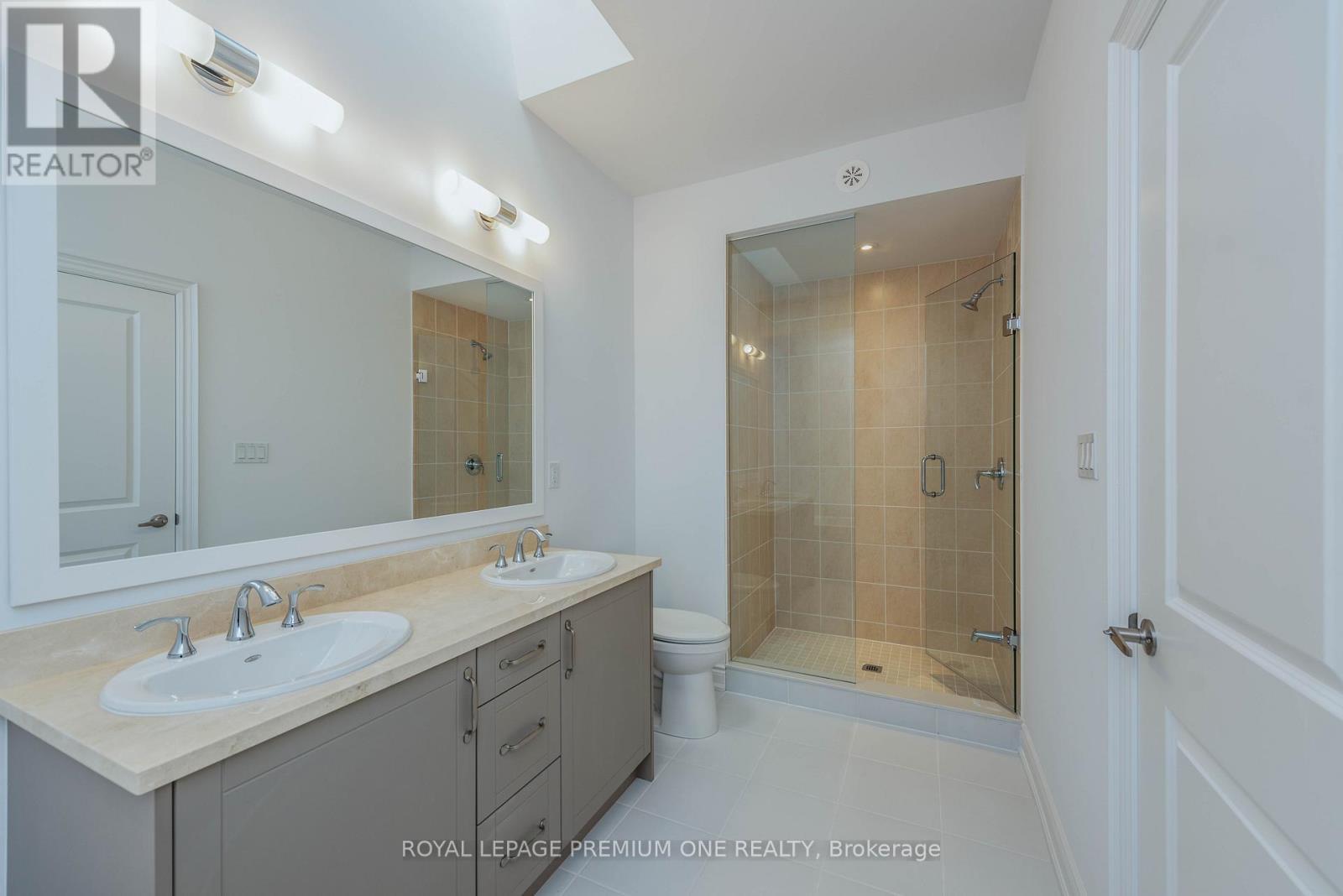 












149 - 55 LUNAR CRESCENT

,
Mississauga,




Ontario
L5M2R2

