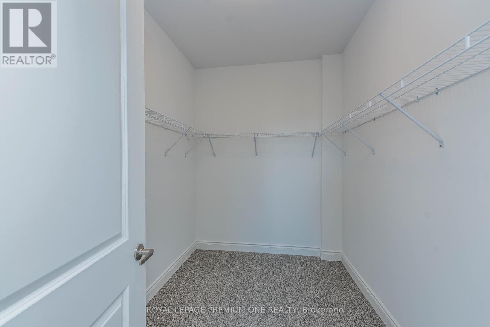 












149 - 55 LUNAR CRESCENT

,
Mississauga,




Ontario
L5M2R2

