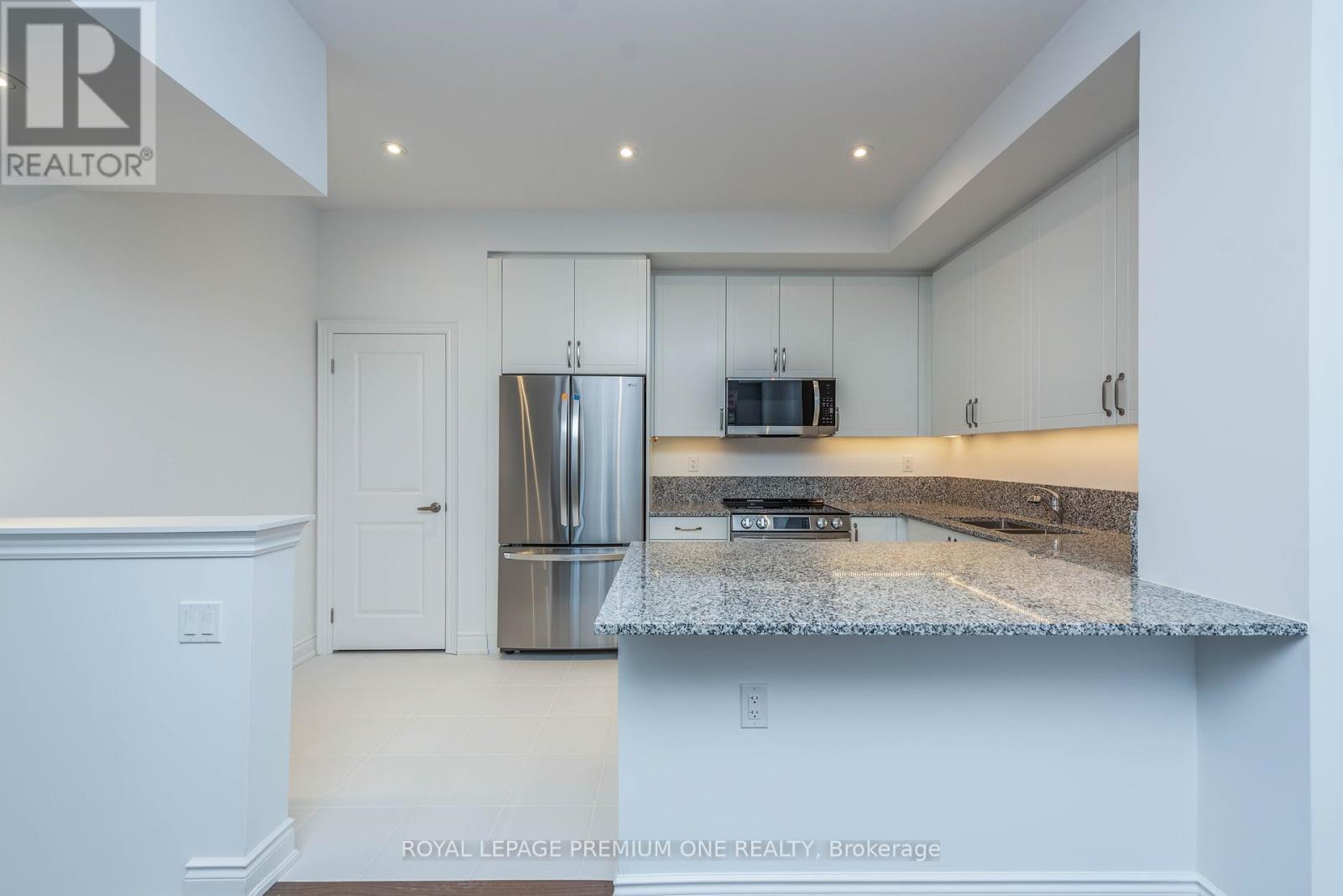 












149 - 55 LUNAR CRESCENT

,
Mississauga,




Ontario
L5M2R2

